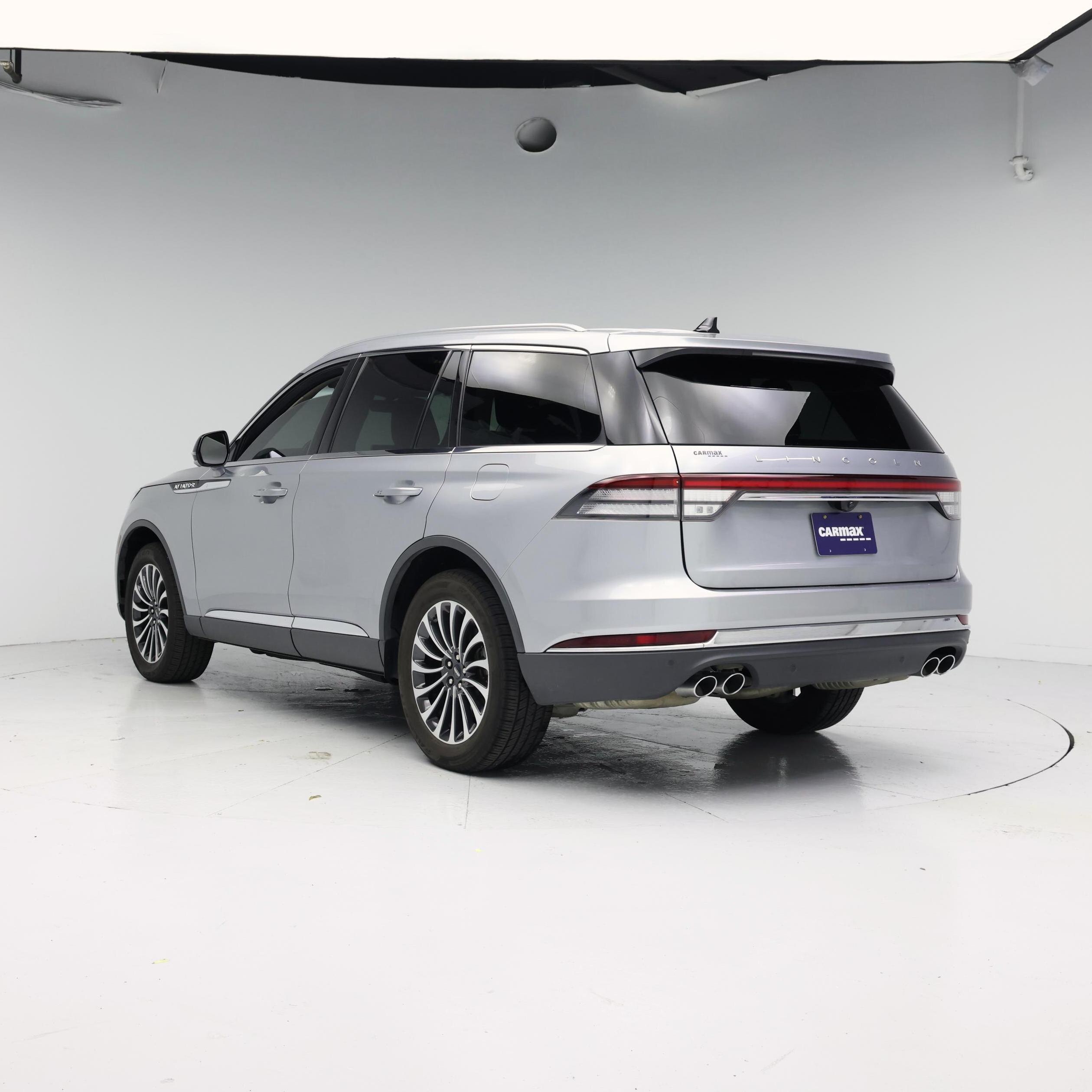 Thumbnail: 2023 Lincoln Aviator - 2