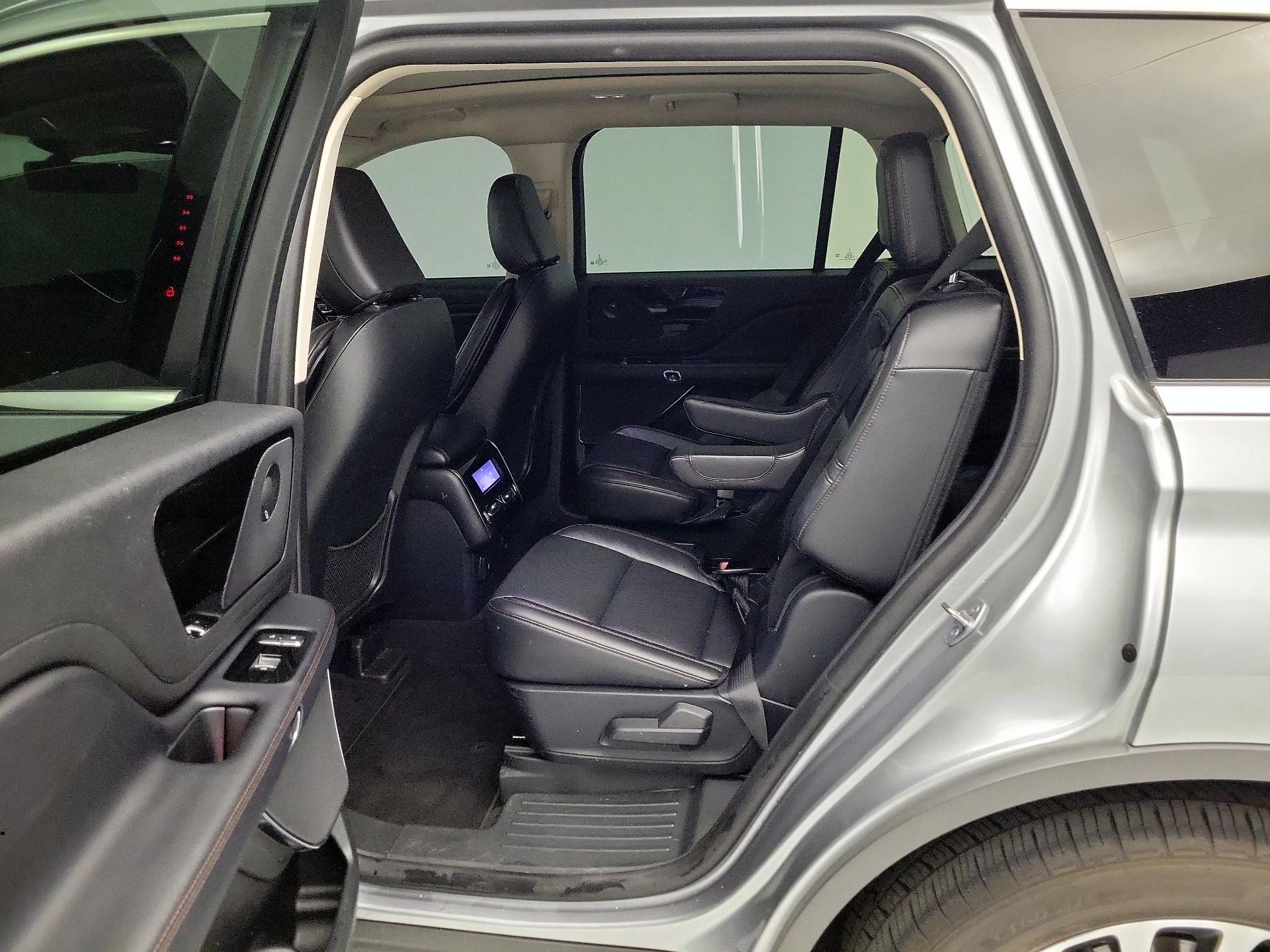 Thumbnail: 2023 Lincoln Aviator - 20