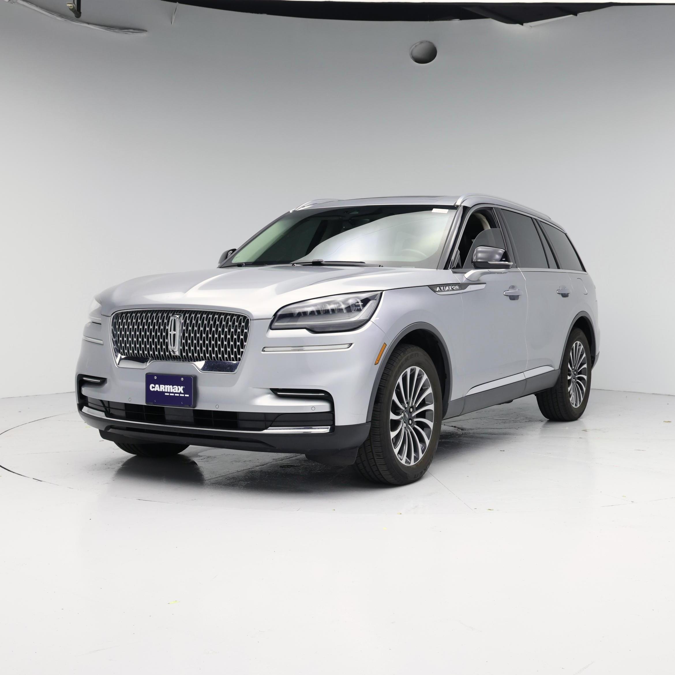 Thumbnail: 2023 Lincoln Aviator - 4