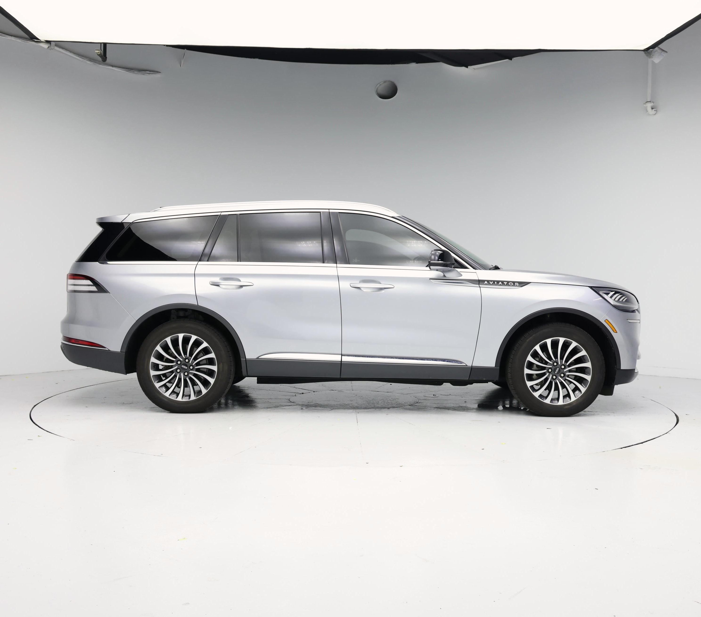 Thumbnail: 2023 Lincoln Aviator - 7