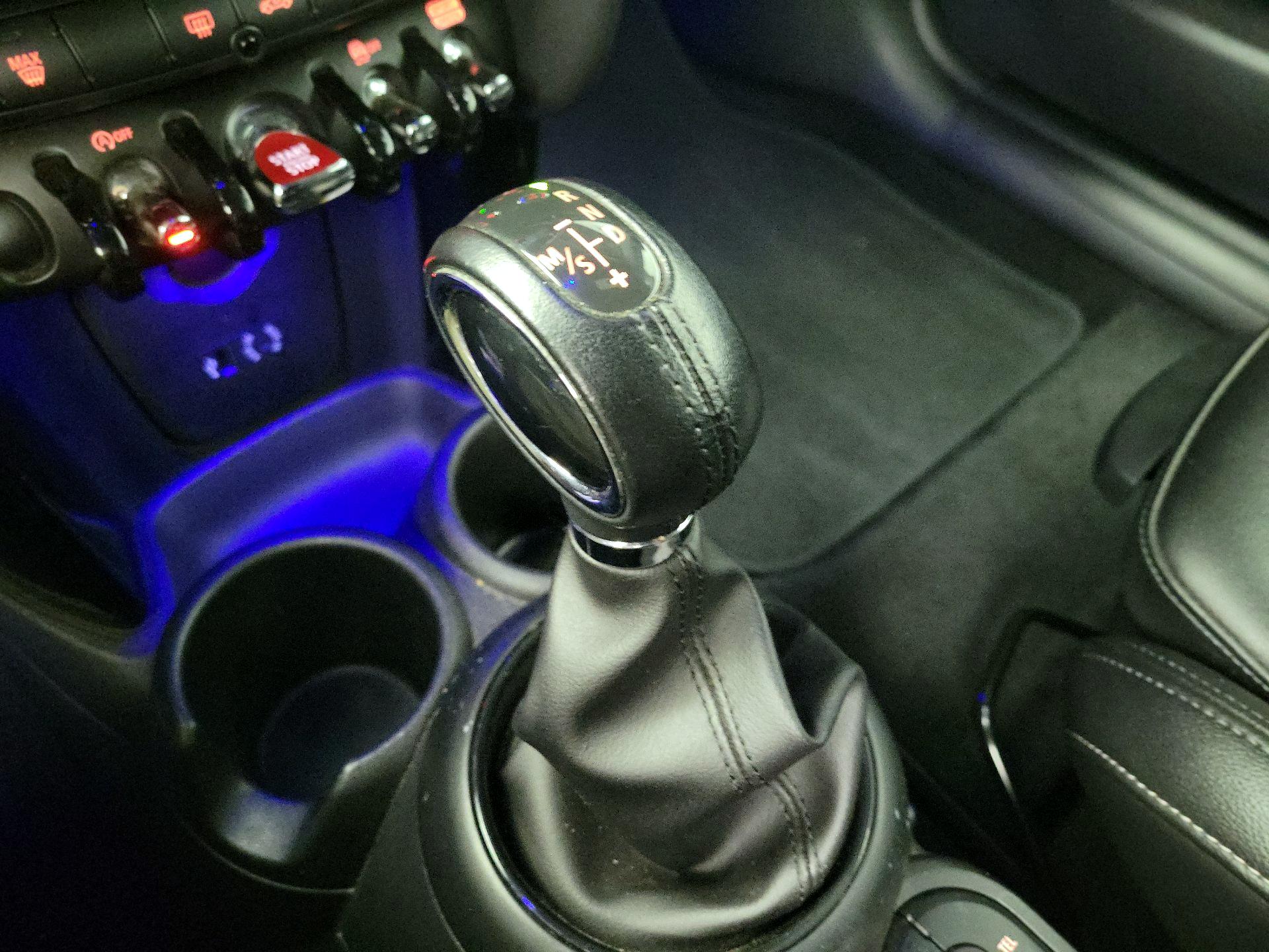 Thumbnail: 2018 MINI Cooper - 17