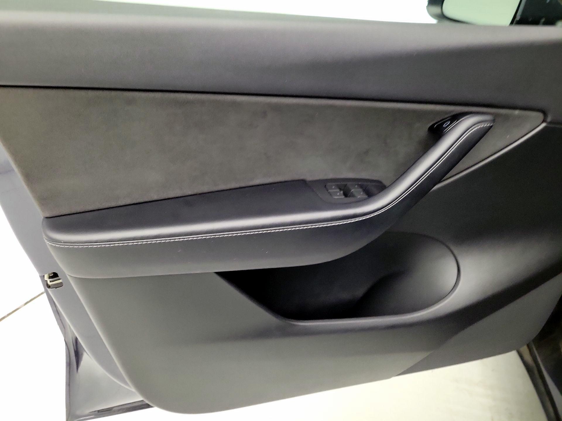 Thumbnail: 2022 Tesla Model Y - 12