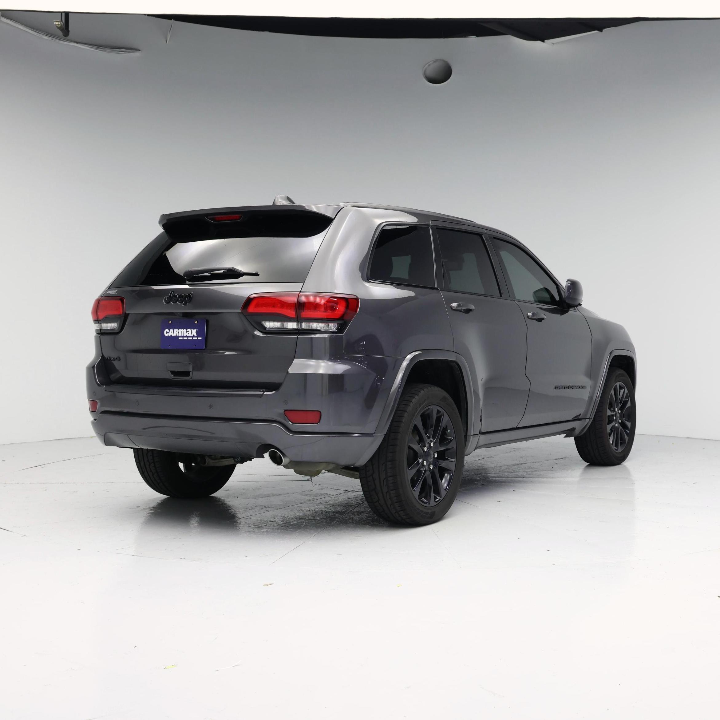 Thumbnail: 2020 Jeep Grand Cherokee - 8