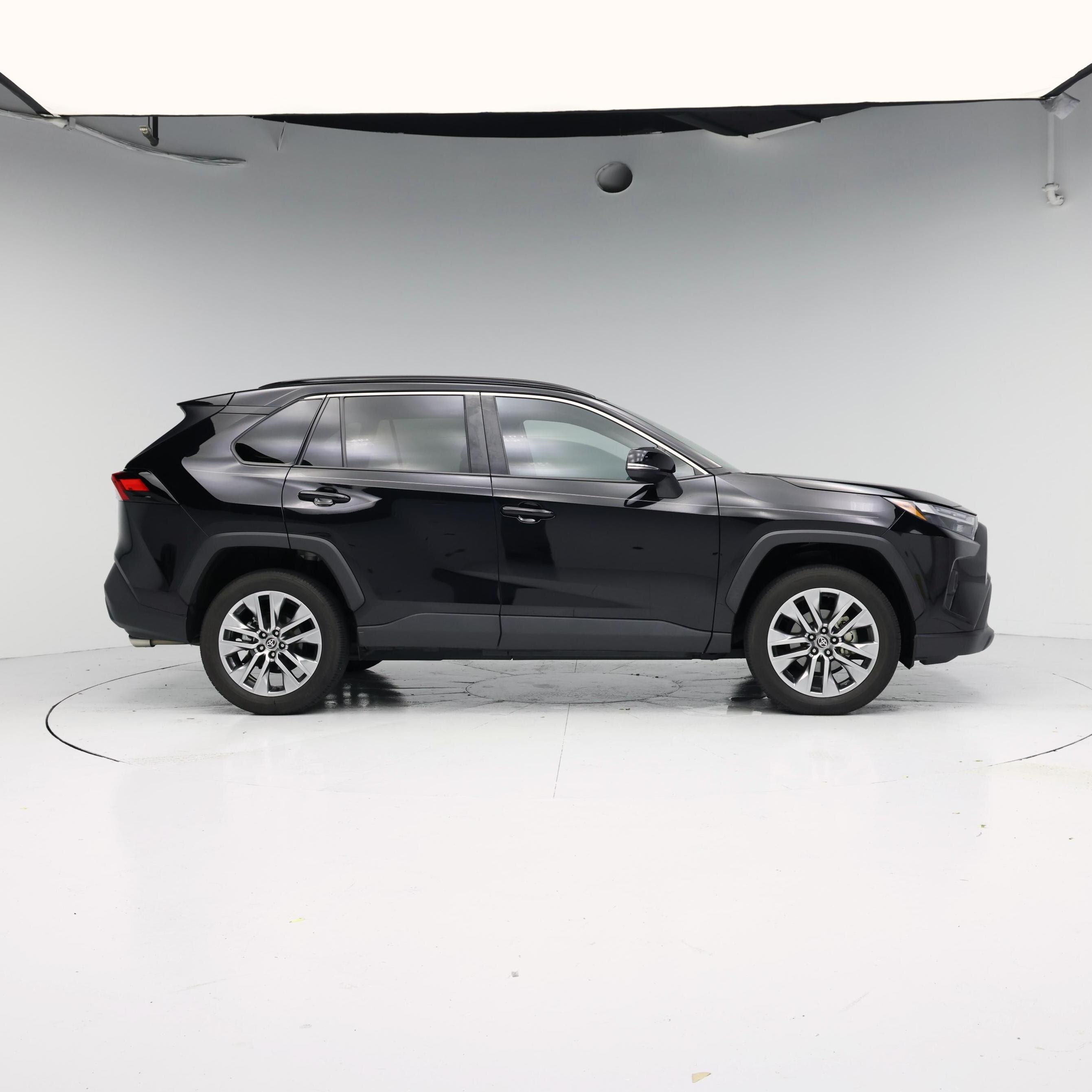 Thumbnail: 2023 Toyota RAV4 - 7