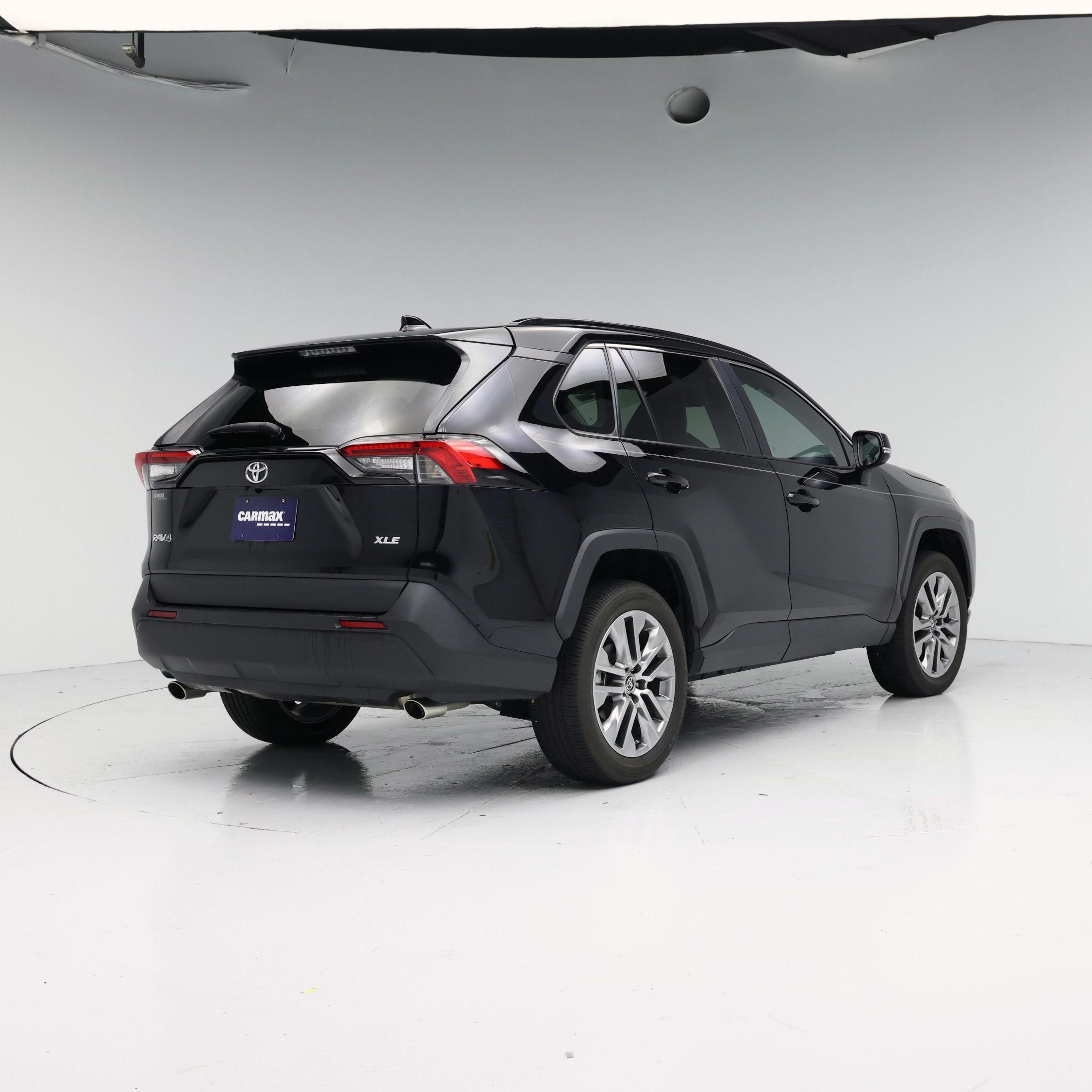 Thumbnail: 2023 Toyota RAV4 - 8