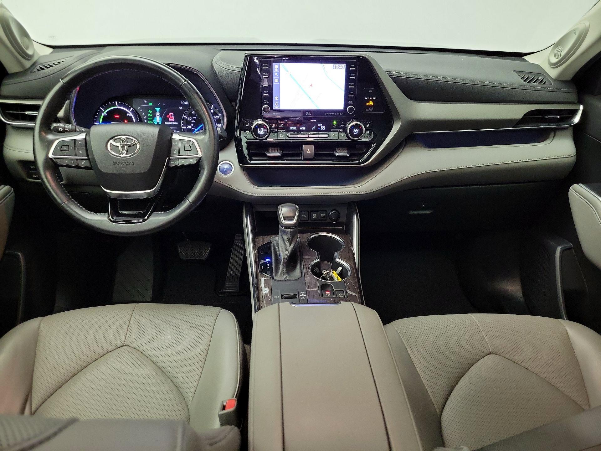 Thumbnail: 2021 Toyota Highlander - 9