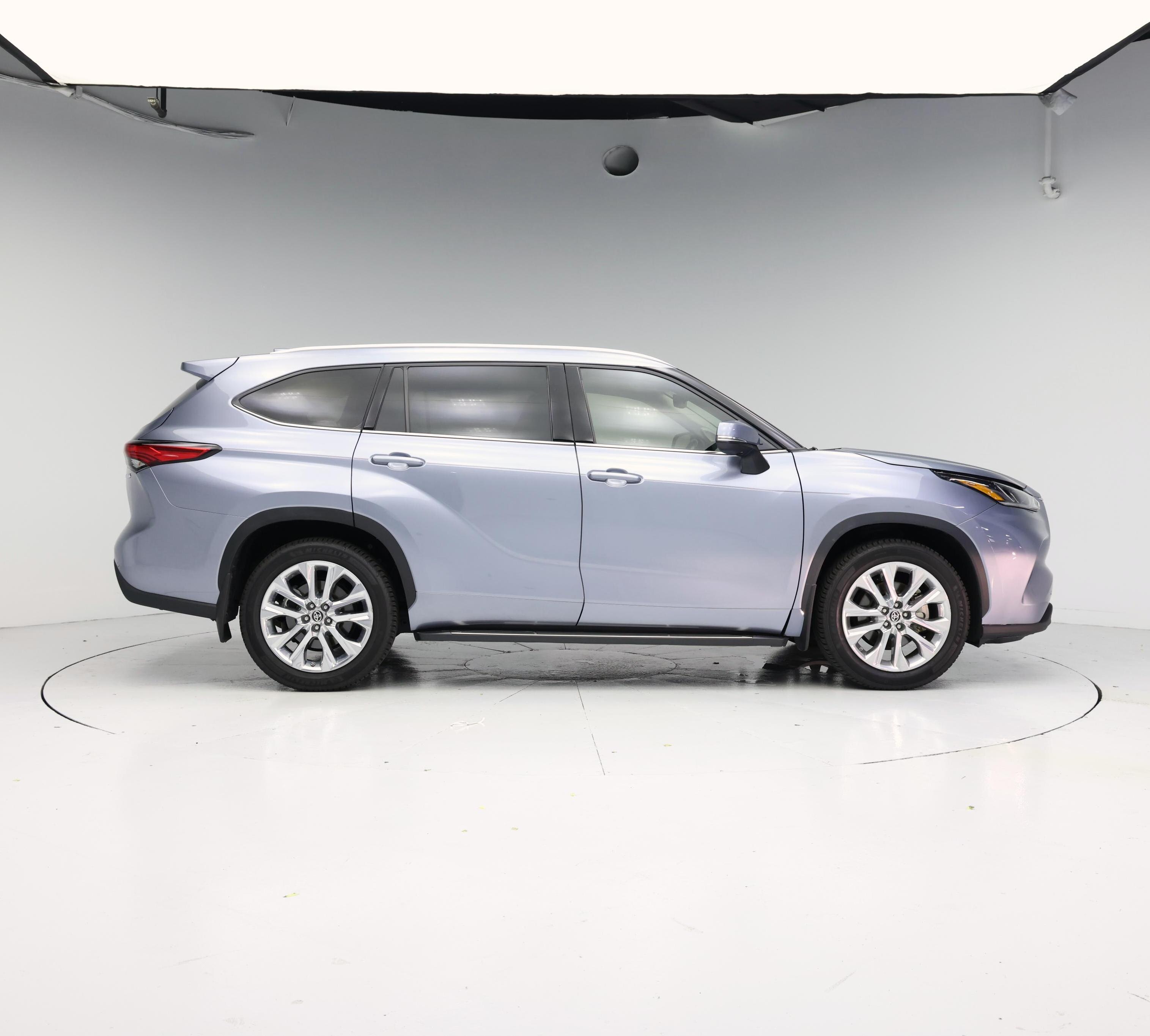 Thumbnail: 2021 Toyota Highlander - 7