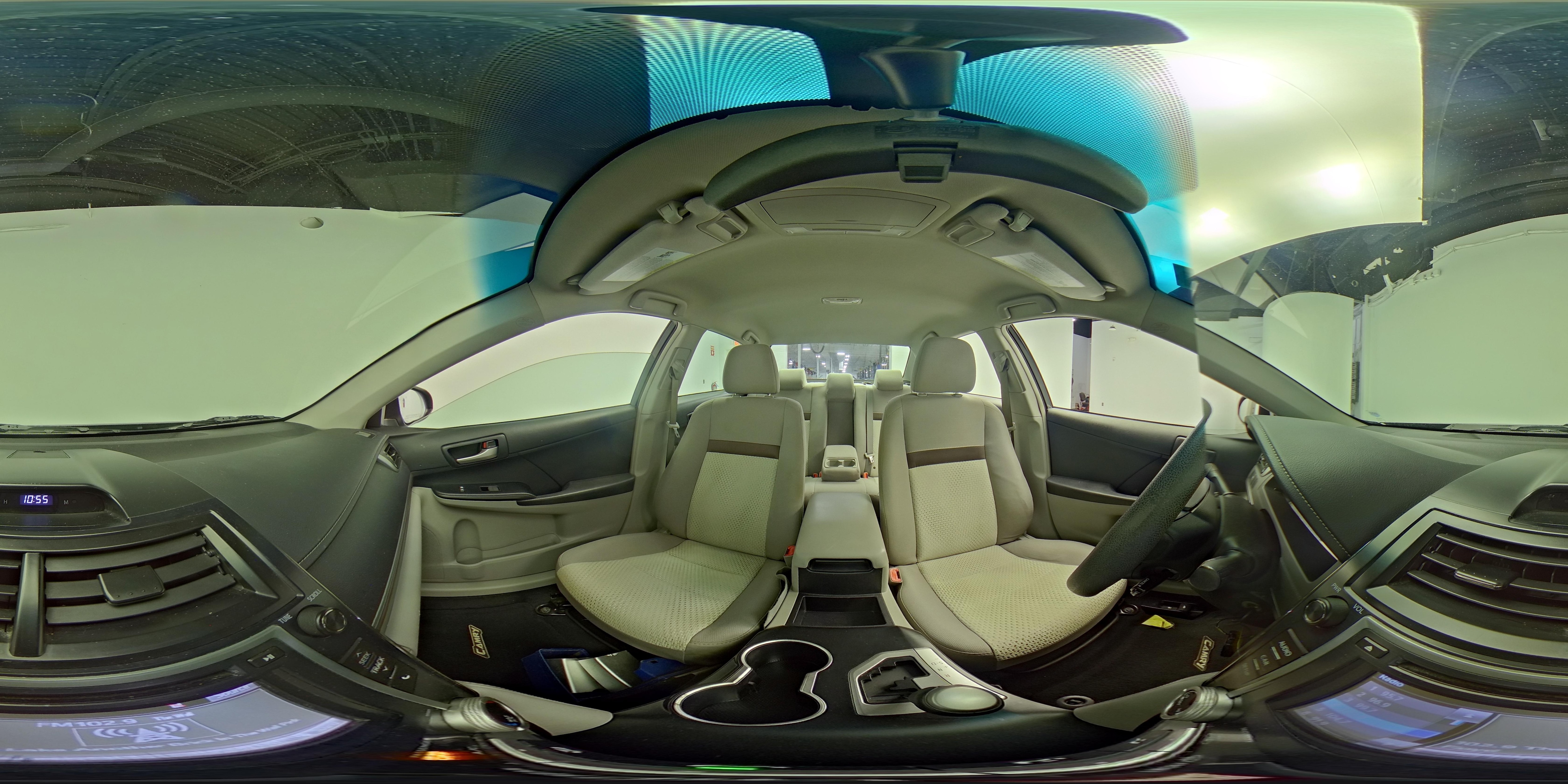 2014 Toyota Camry SE - Photo 23