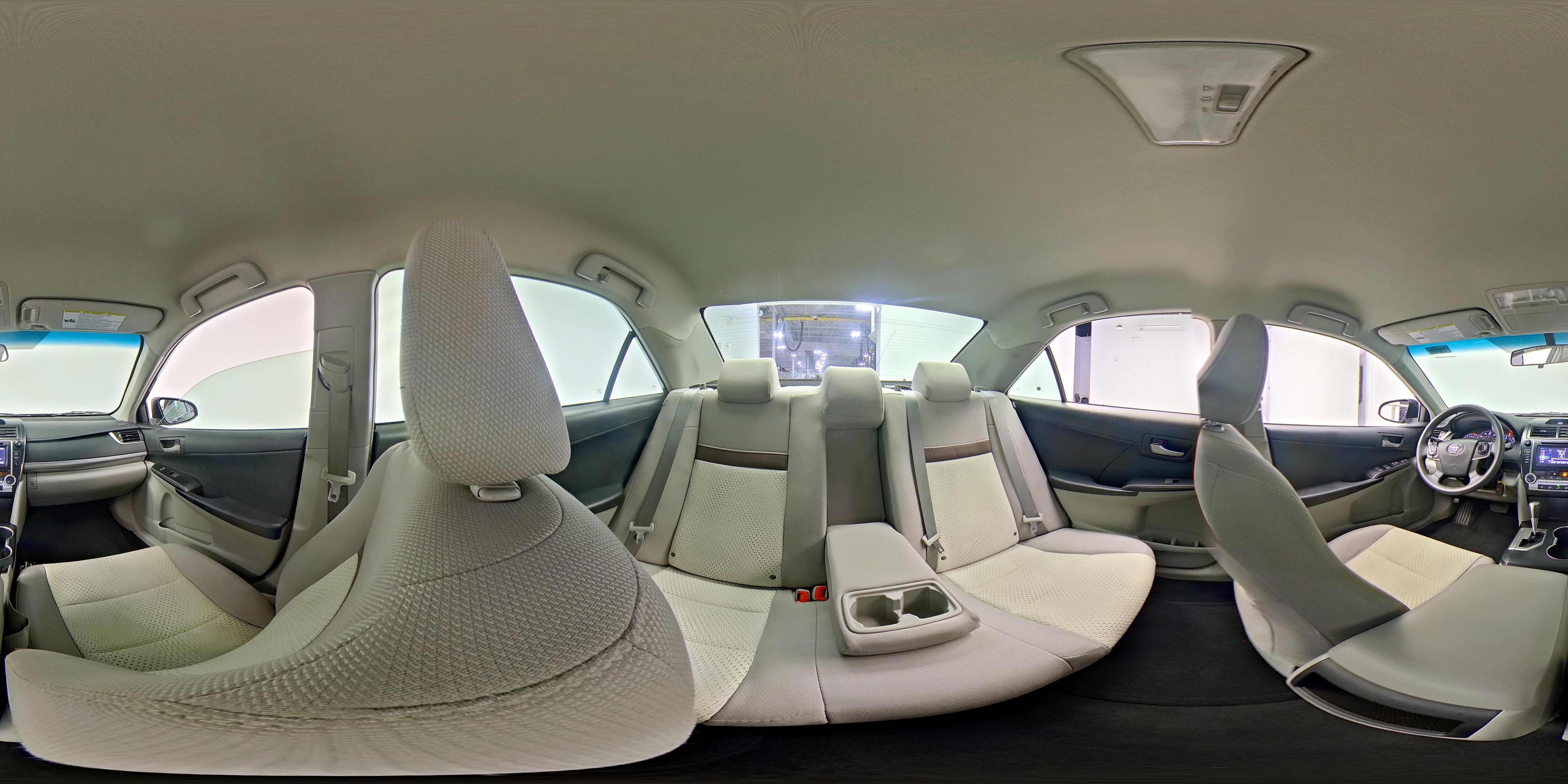 2014 Toyota Camry SE - Photo 24