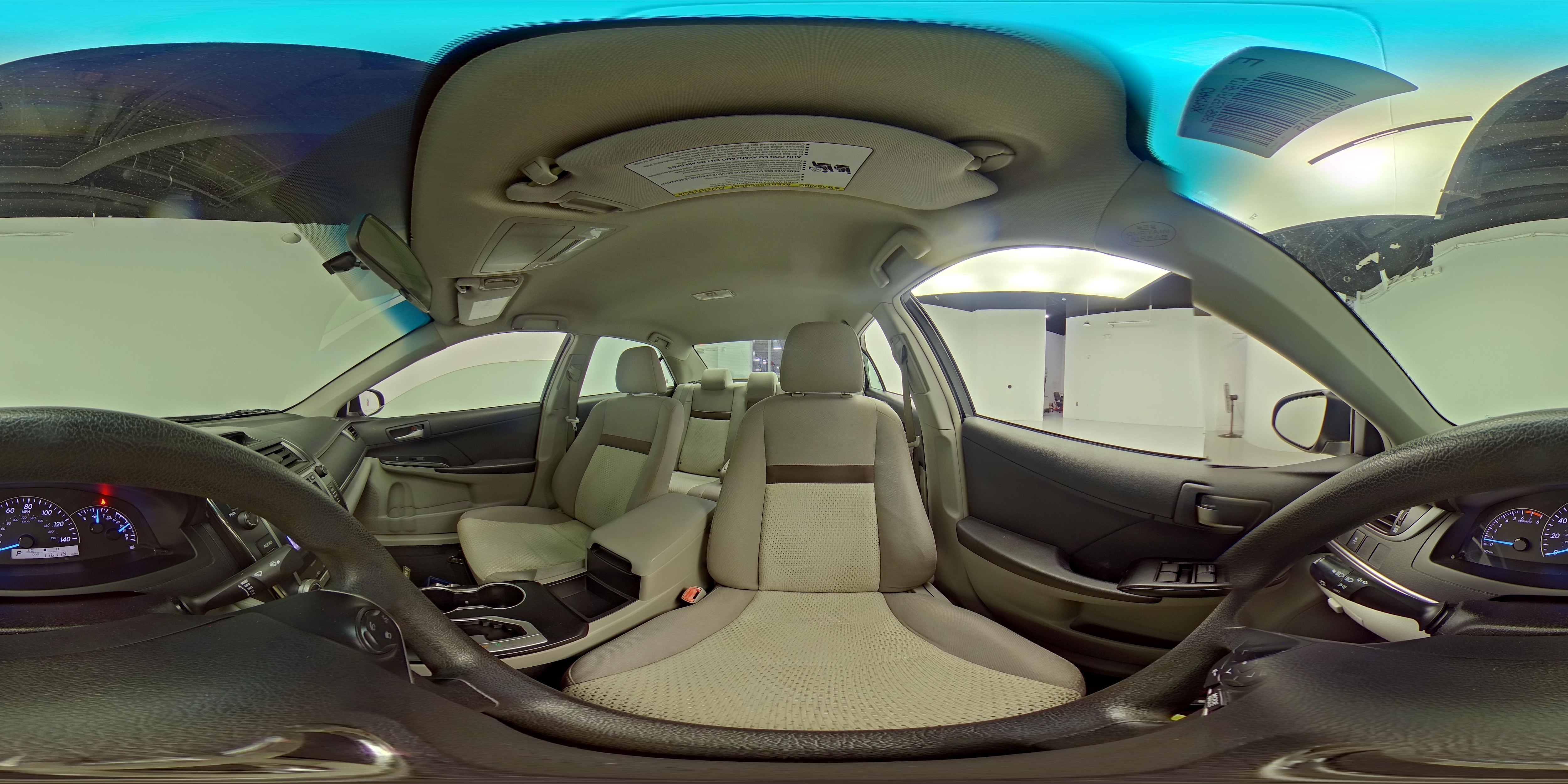 2014 Toyota Camry SE - Photo 25