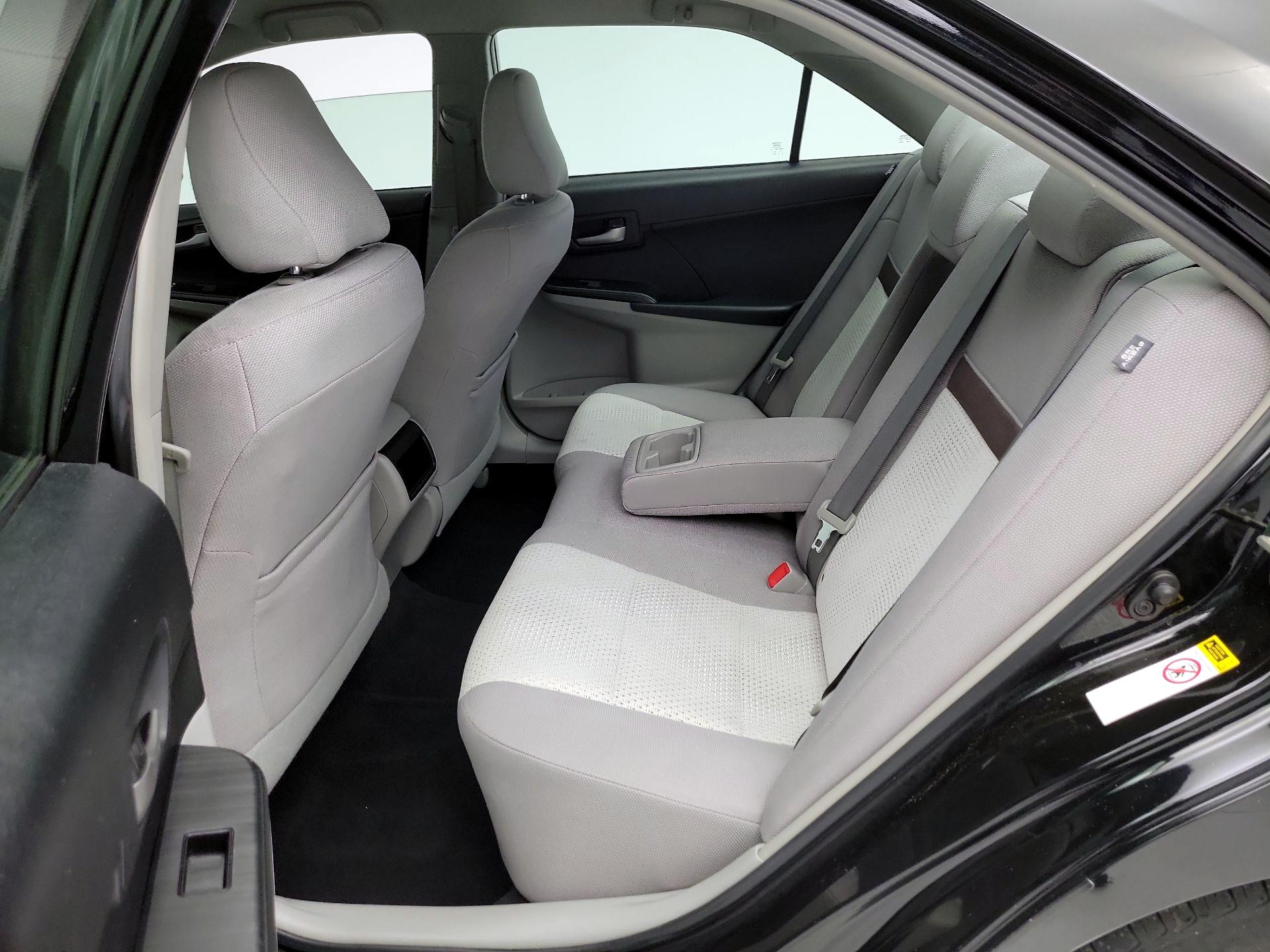 Thumbnail: 2014 Toyota Camry - 18
