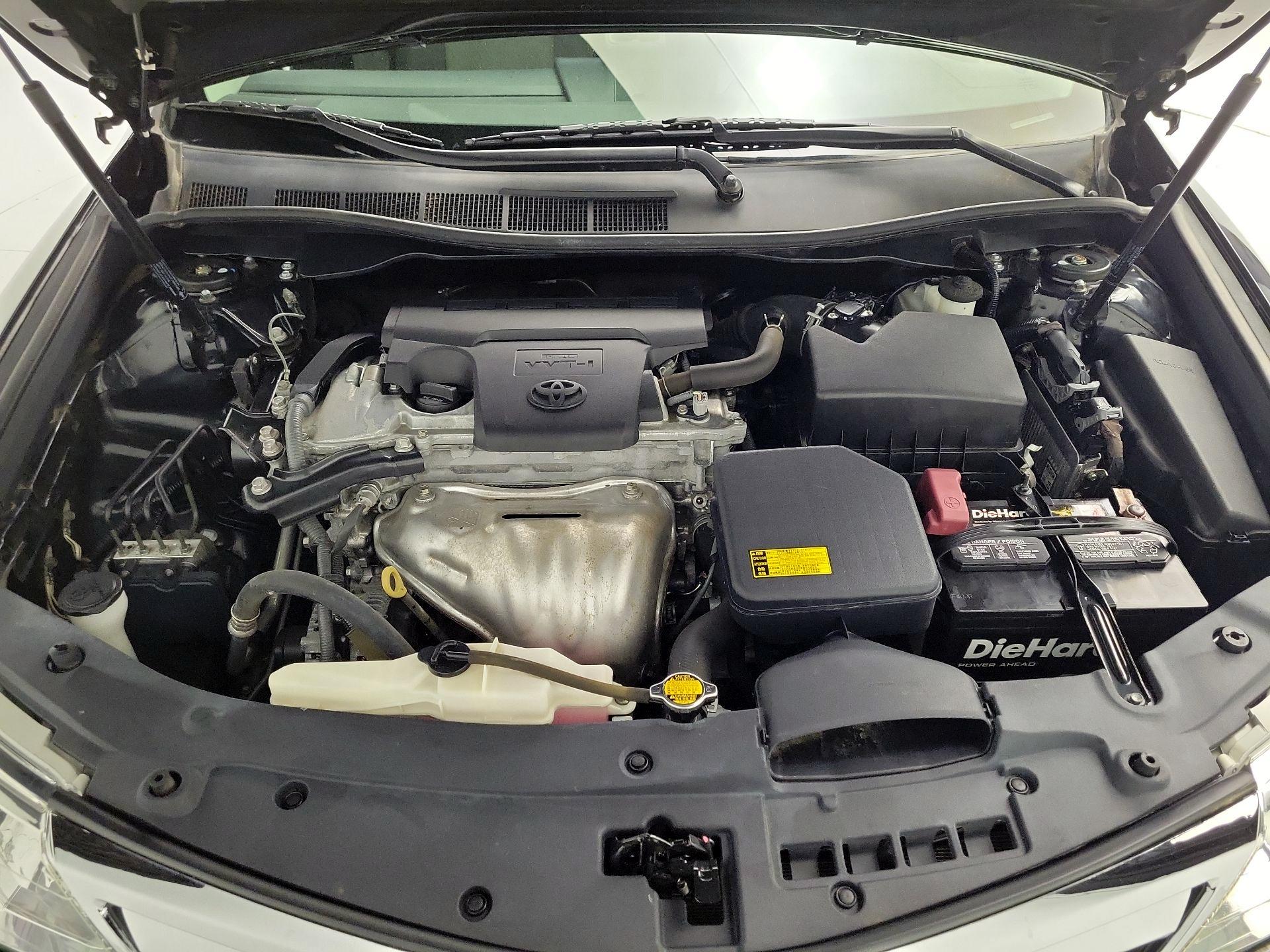 Thumbnail: 2014 Toyota Camry - 20