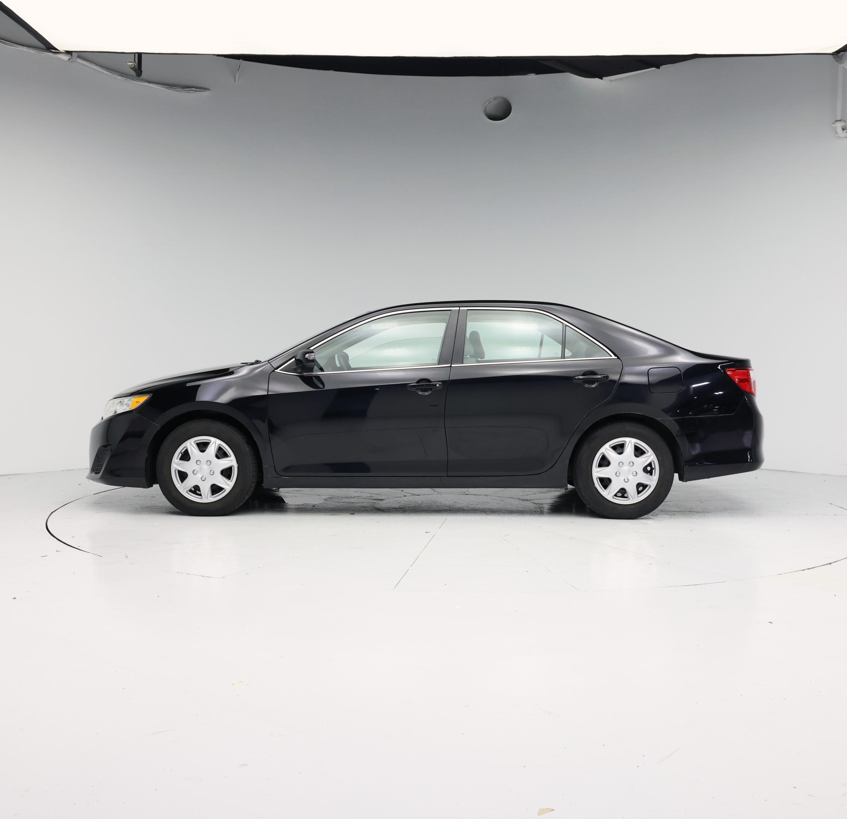 Thumbnail: 2014 Toyota Camry - 3
