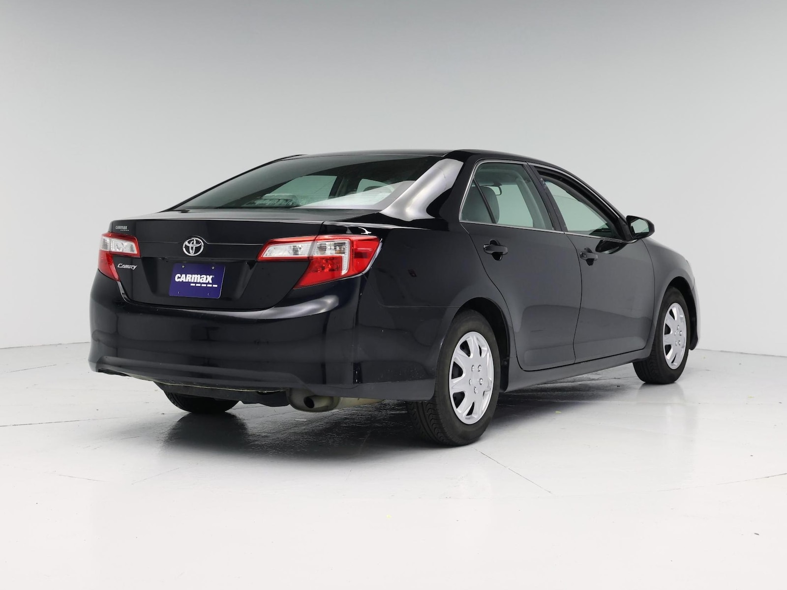 2014 Toyota Camry SE - Photo 9