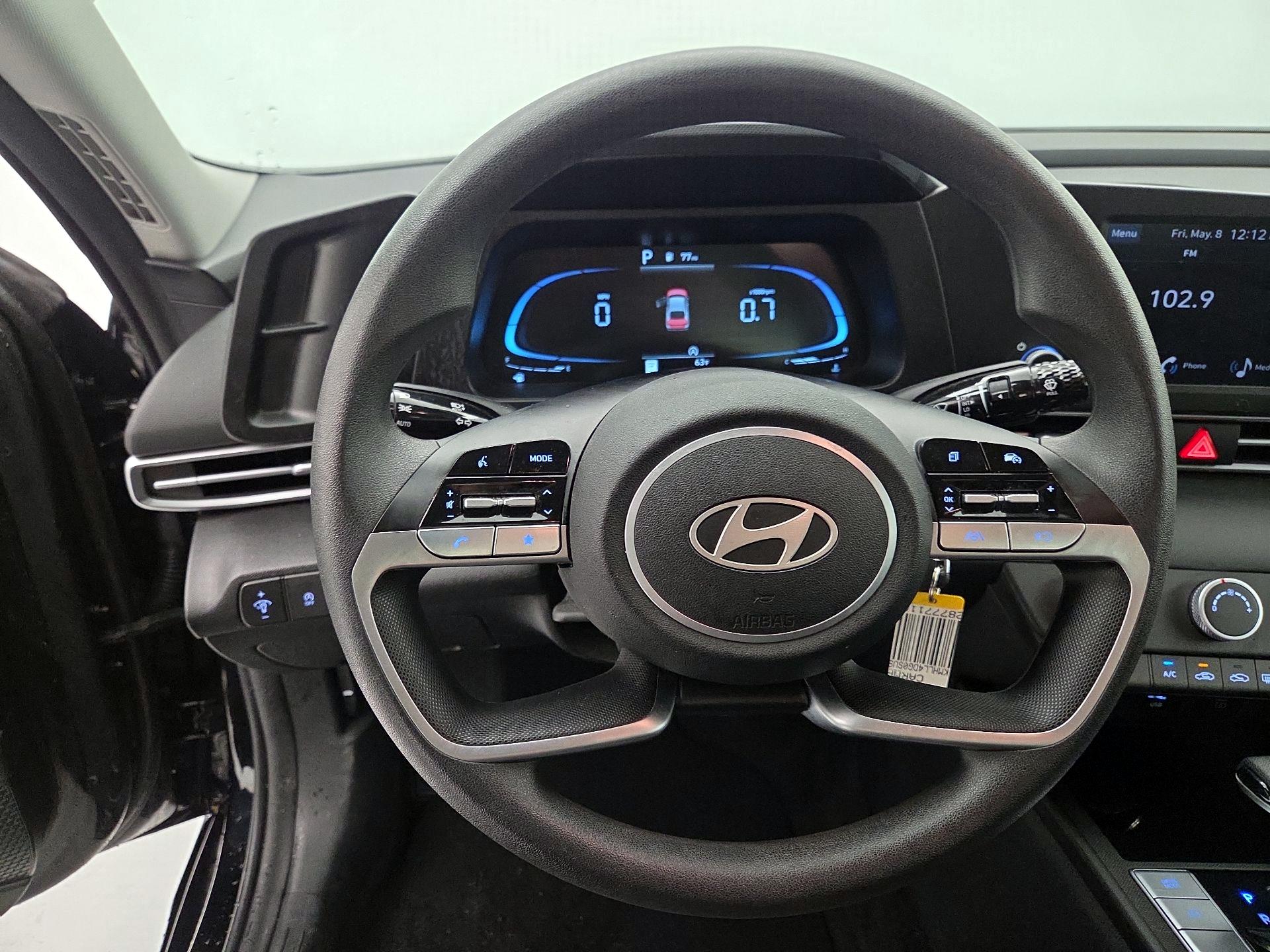 Thumbnail: 2025 Hyundai Elantra - 10