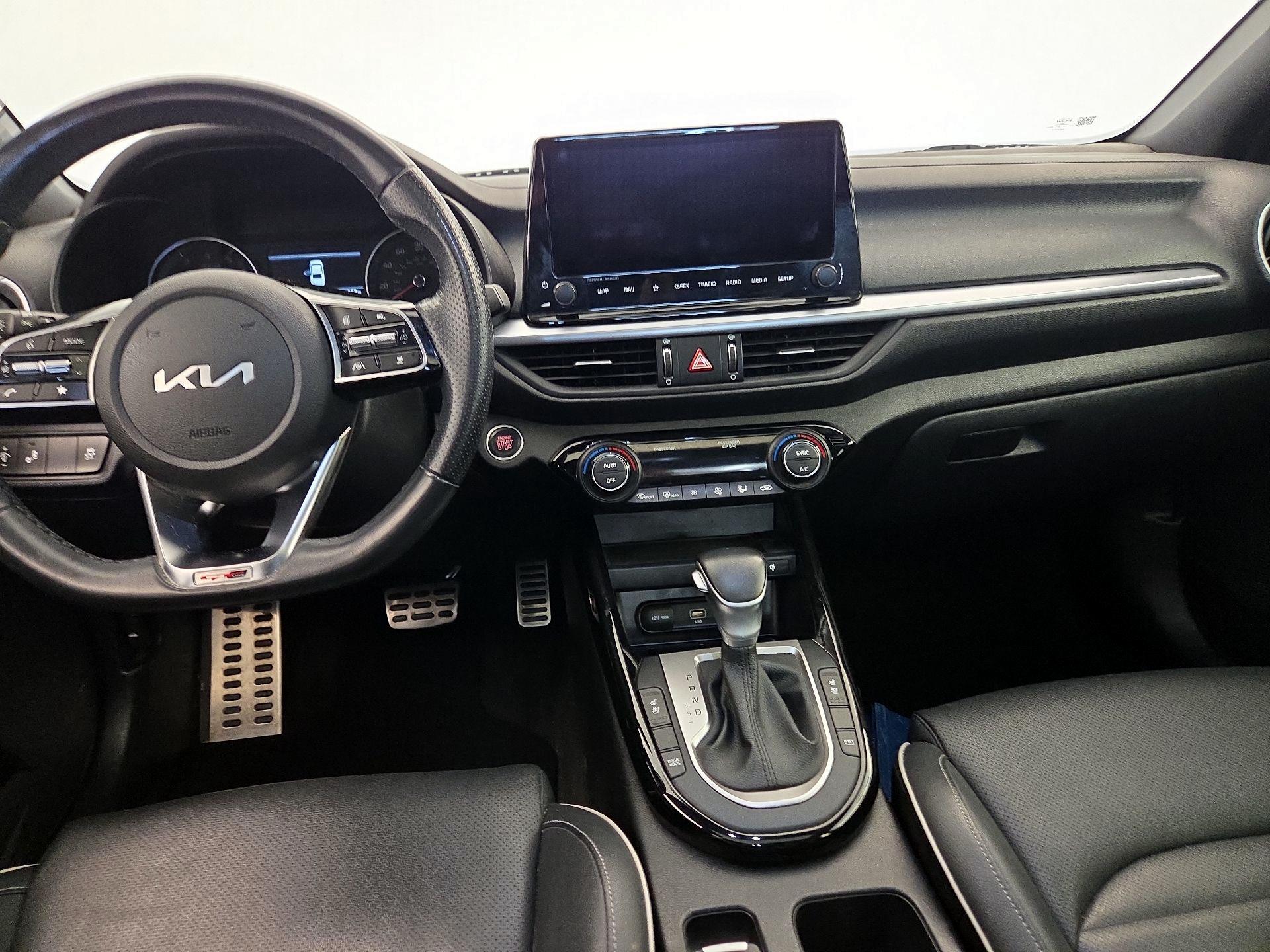 Thumbnail: 2022 Kia Forte - 9