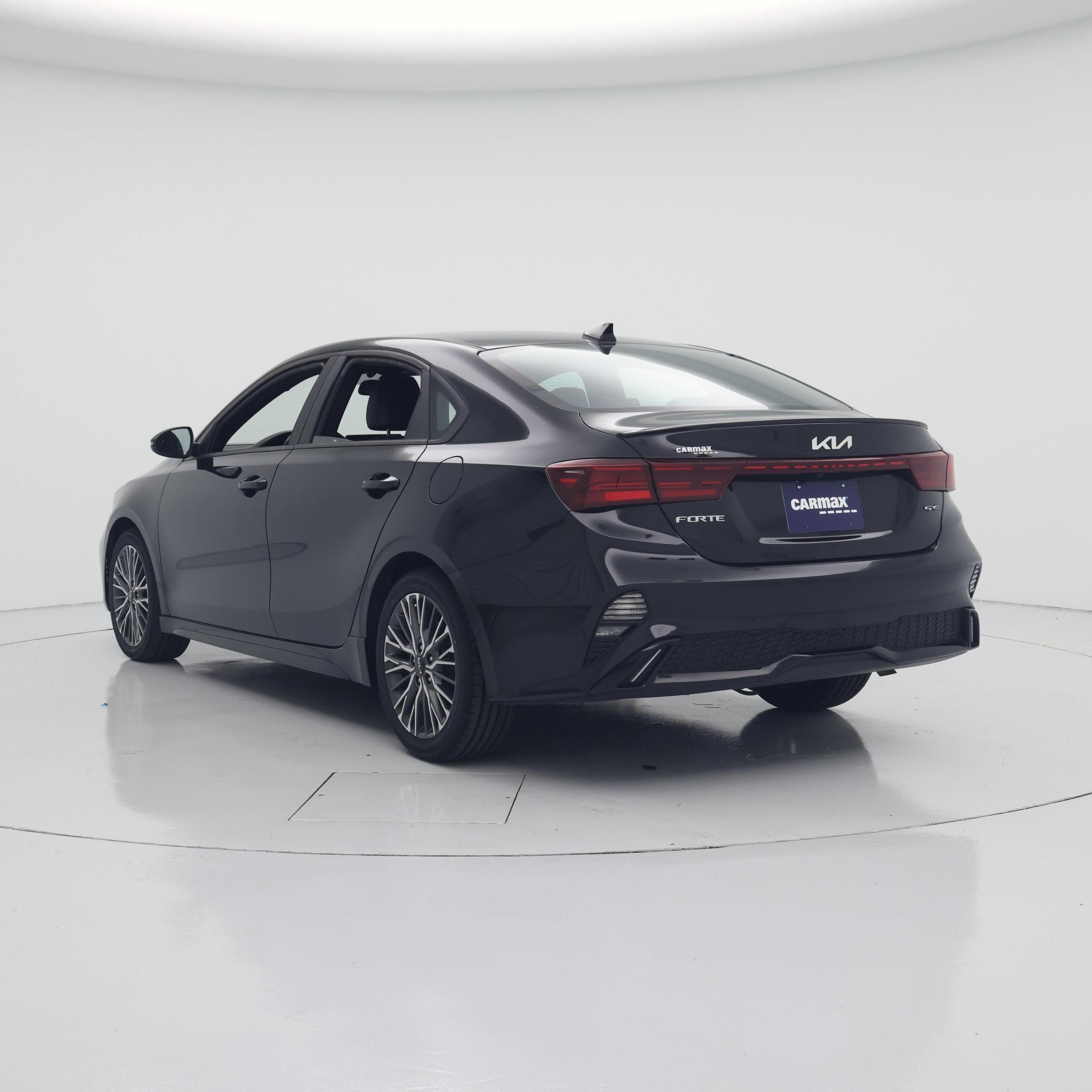 Thumbnail: 2022 Kia Forte - 2