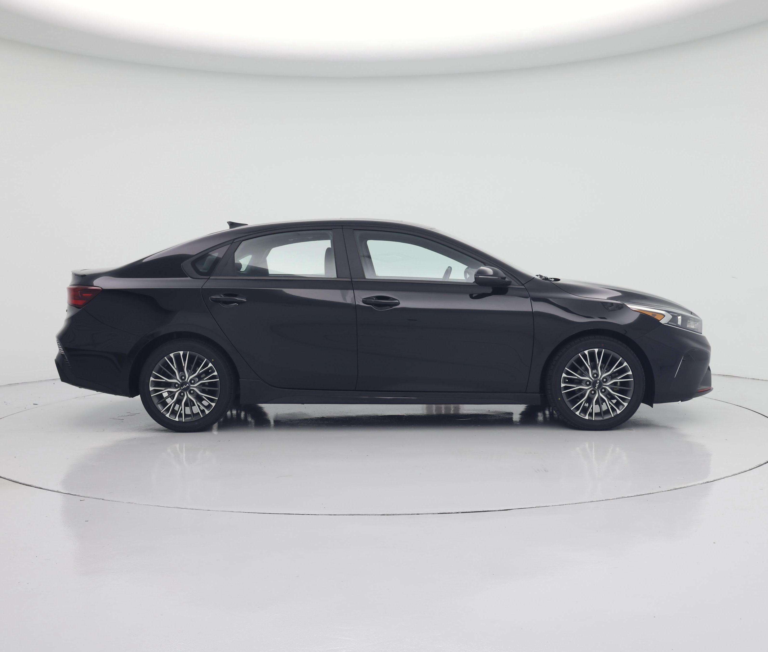 Thumbnail: 2022 Kia Forte - 7