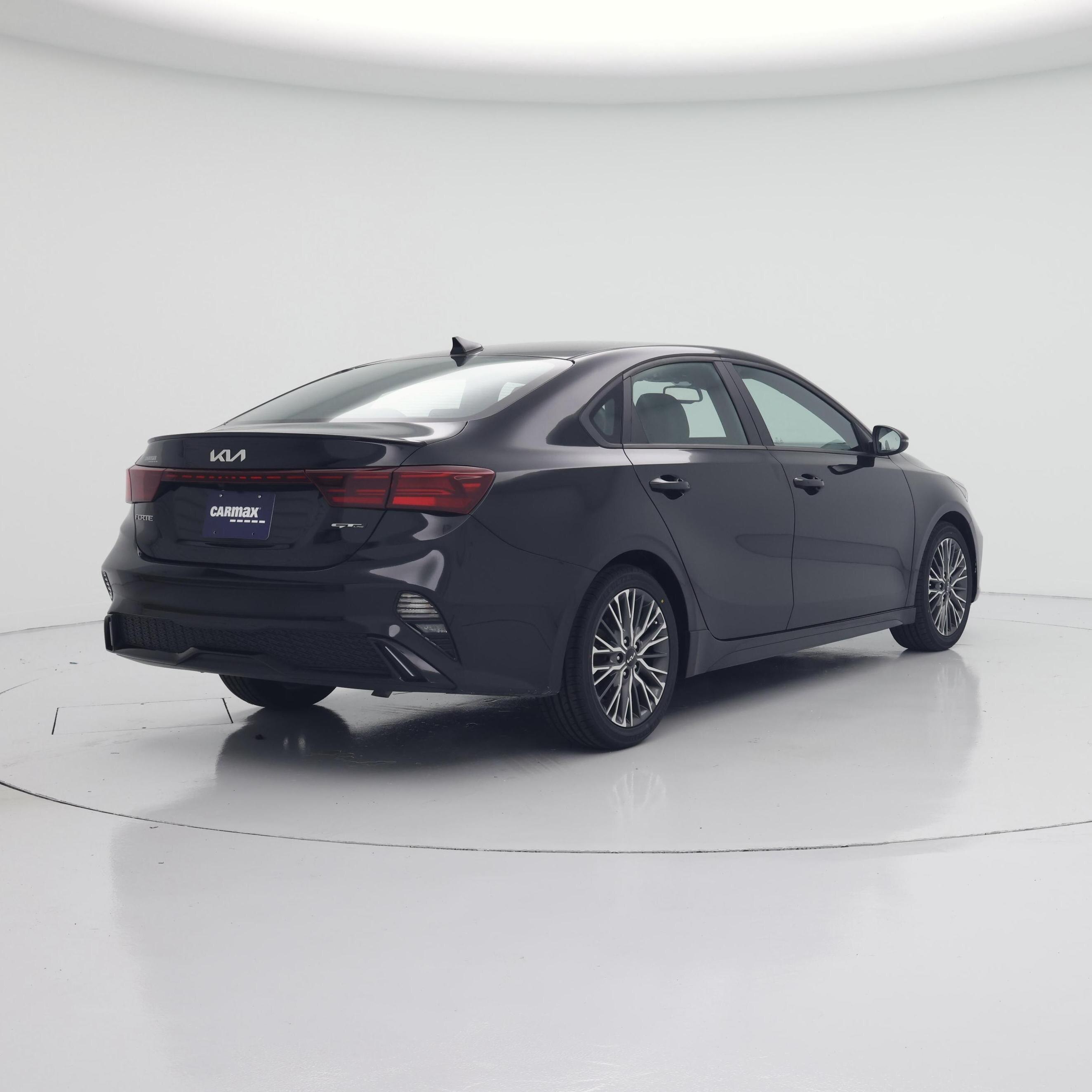 Thumbnail: 2022 Kia Forte - 8