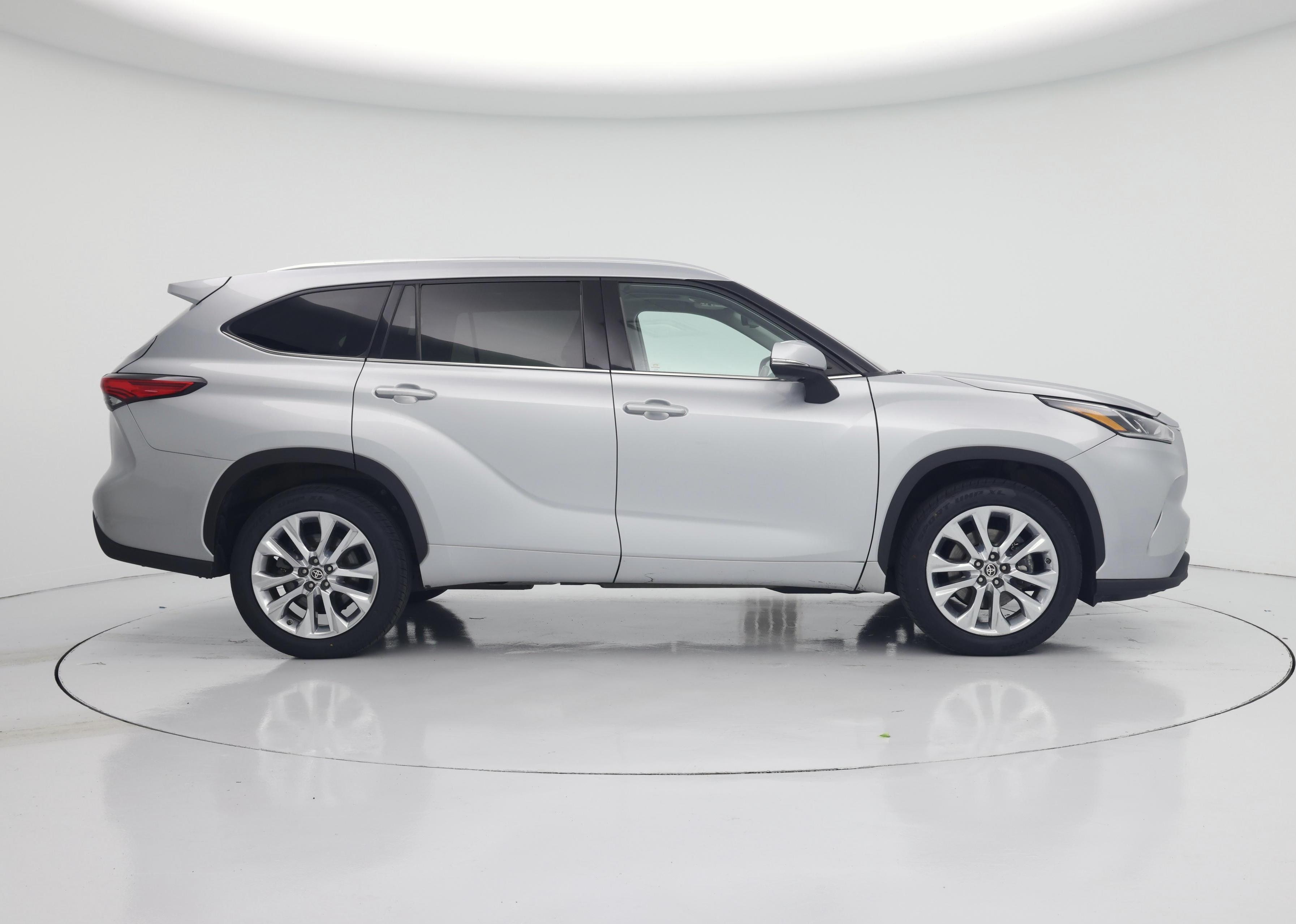 Thumbnail: 2020 Toyota Highlander - 7