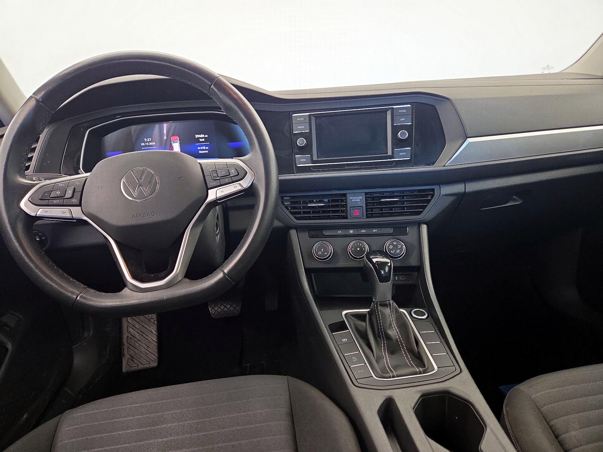 Thumbnail: 2024 Volkswagen Jetta - 9