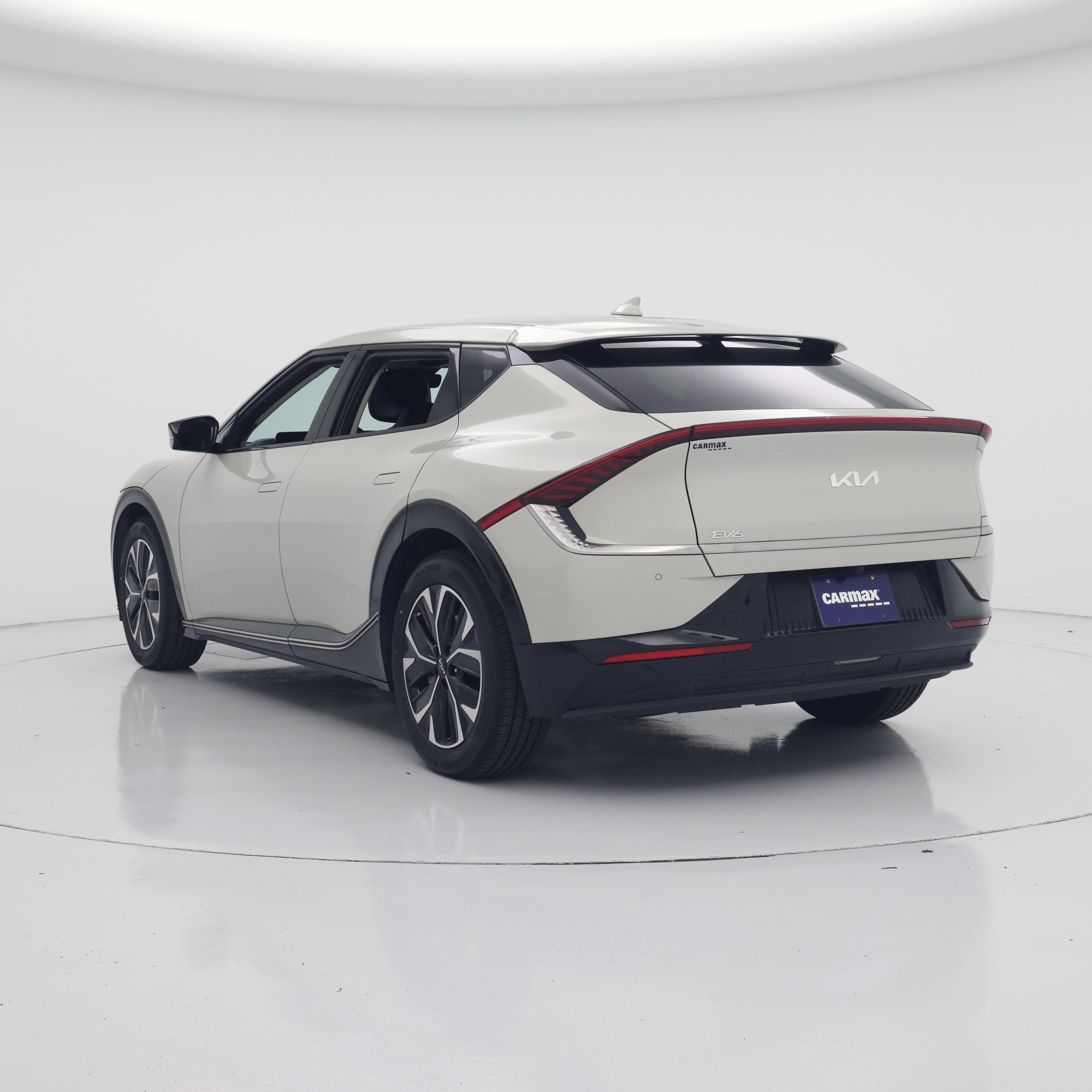 Thumbnail: 2022 Kia EV6 - 2