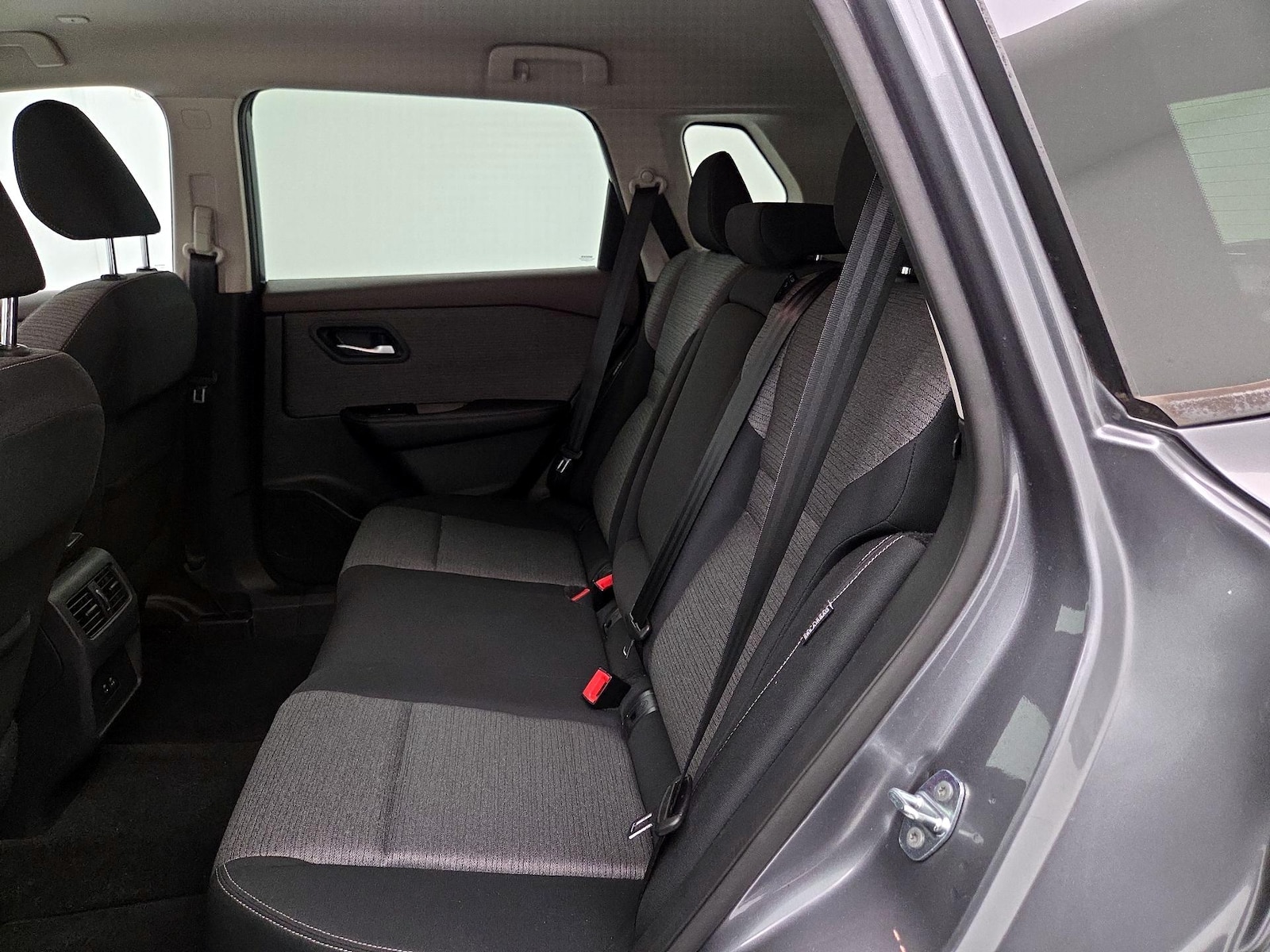 2022 Nissan Rogue SV - Photo 20