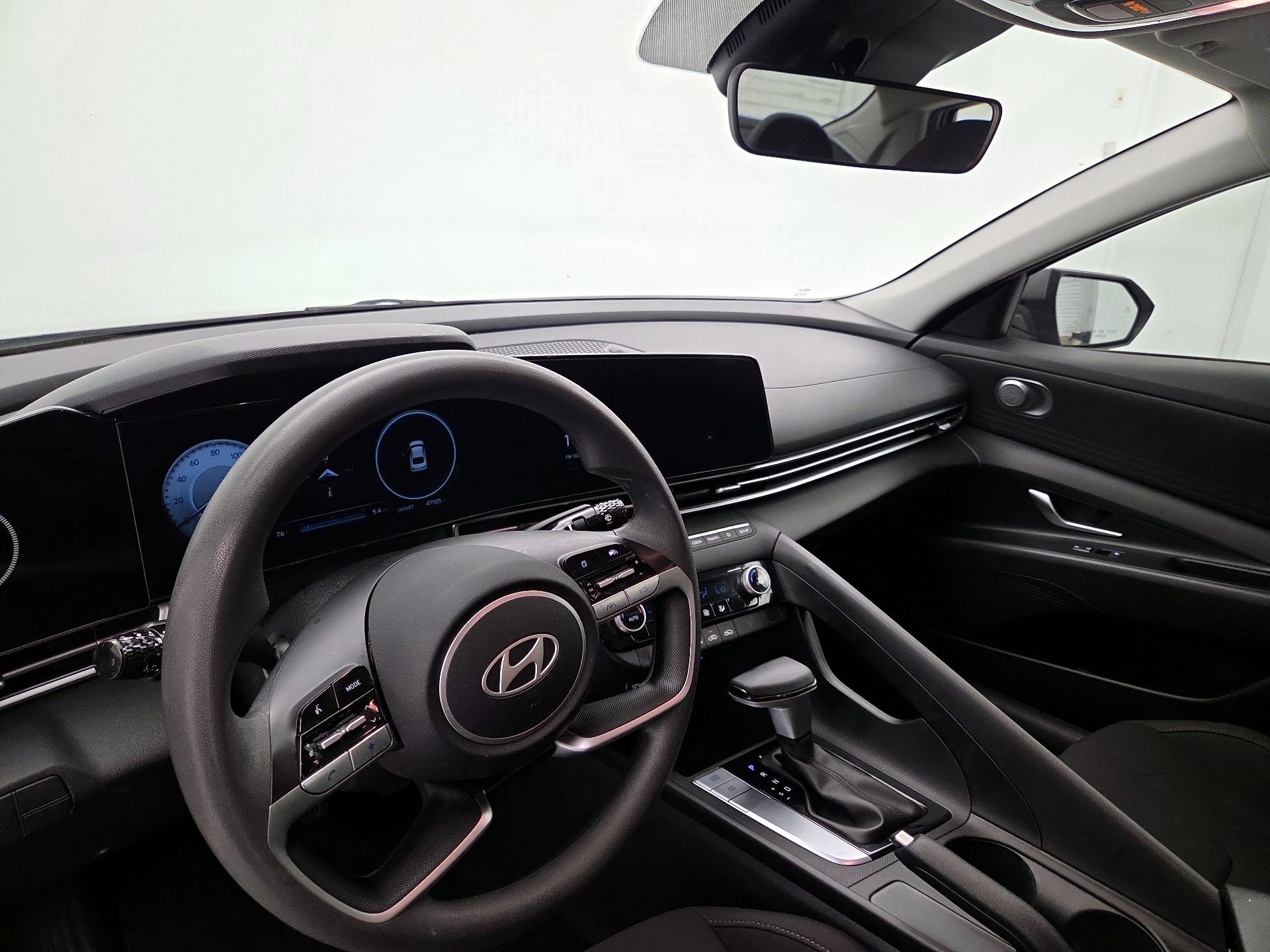 Thumbnail: 2024 Hyundai Elantra - 9