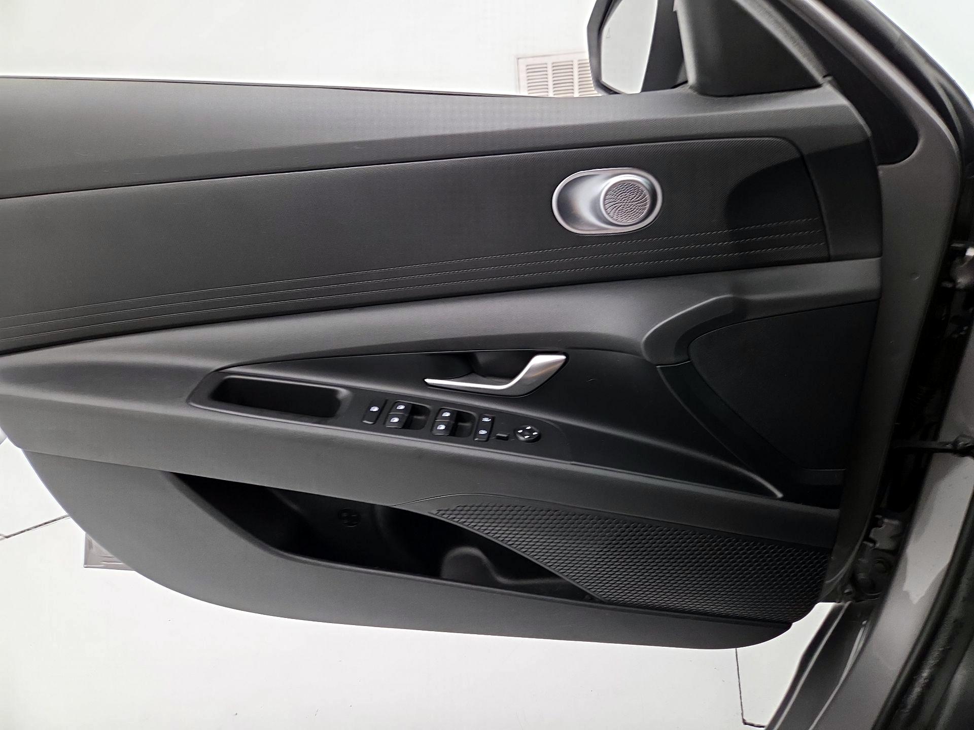 Thumbnail: 2024 Hyundai Elantra - 12