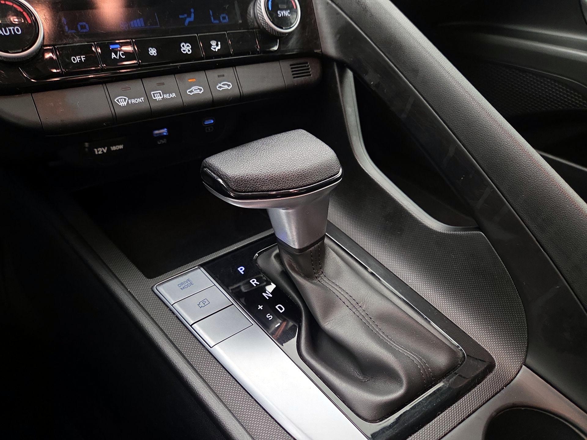 Thumbnail: 2024 Hyundai Elantra - 17