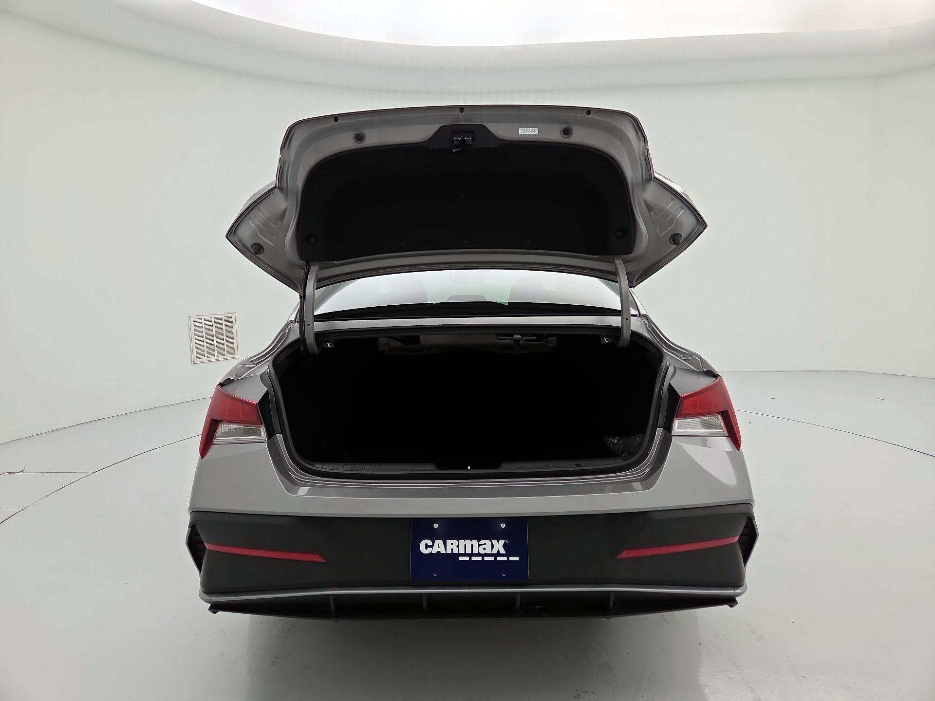 Thumbnail: 2024 Hyundai Elantra - 20