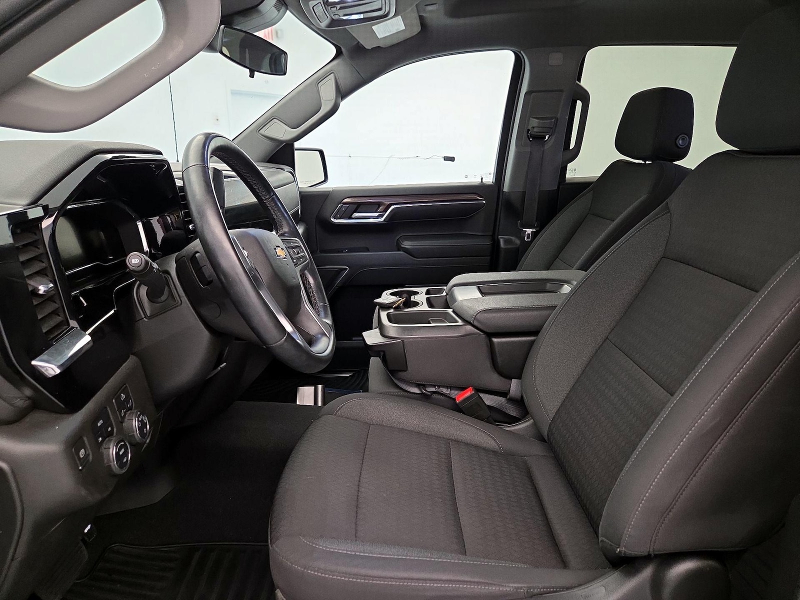 2023 Chevrolet Silverado 1500 LT - Photo 12