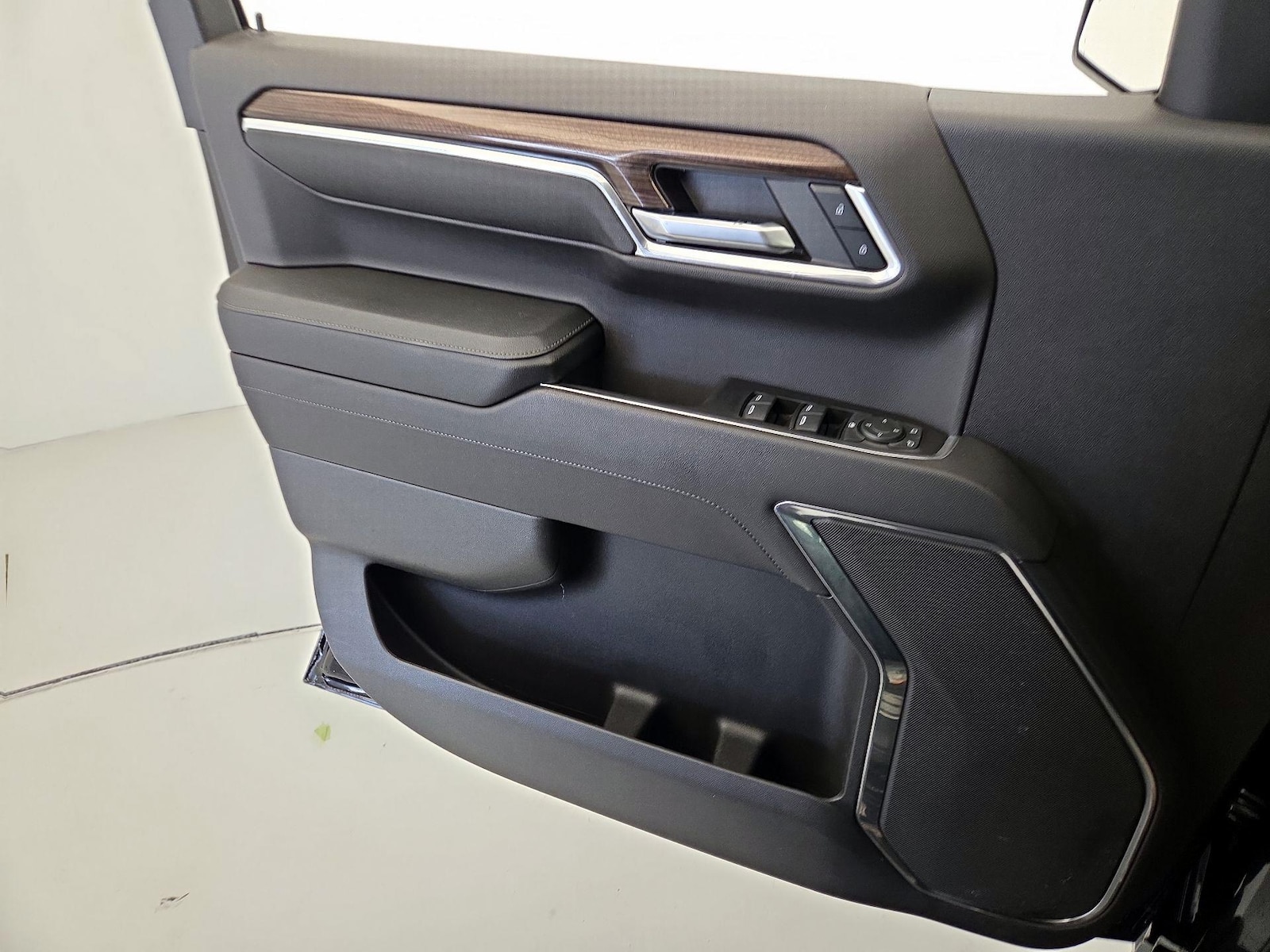 2023 Chevrolet Silverado 1500 LT - Photo 13