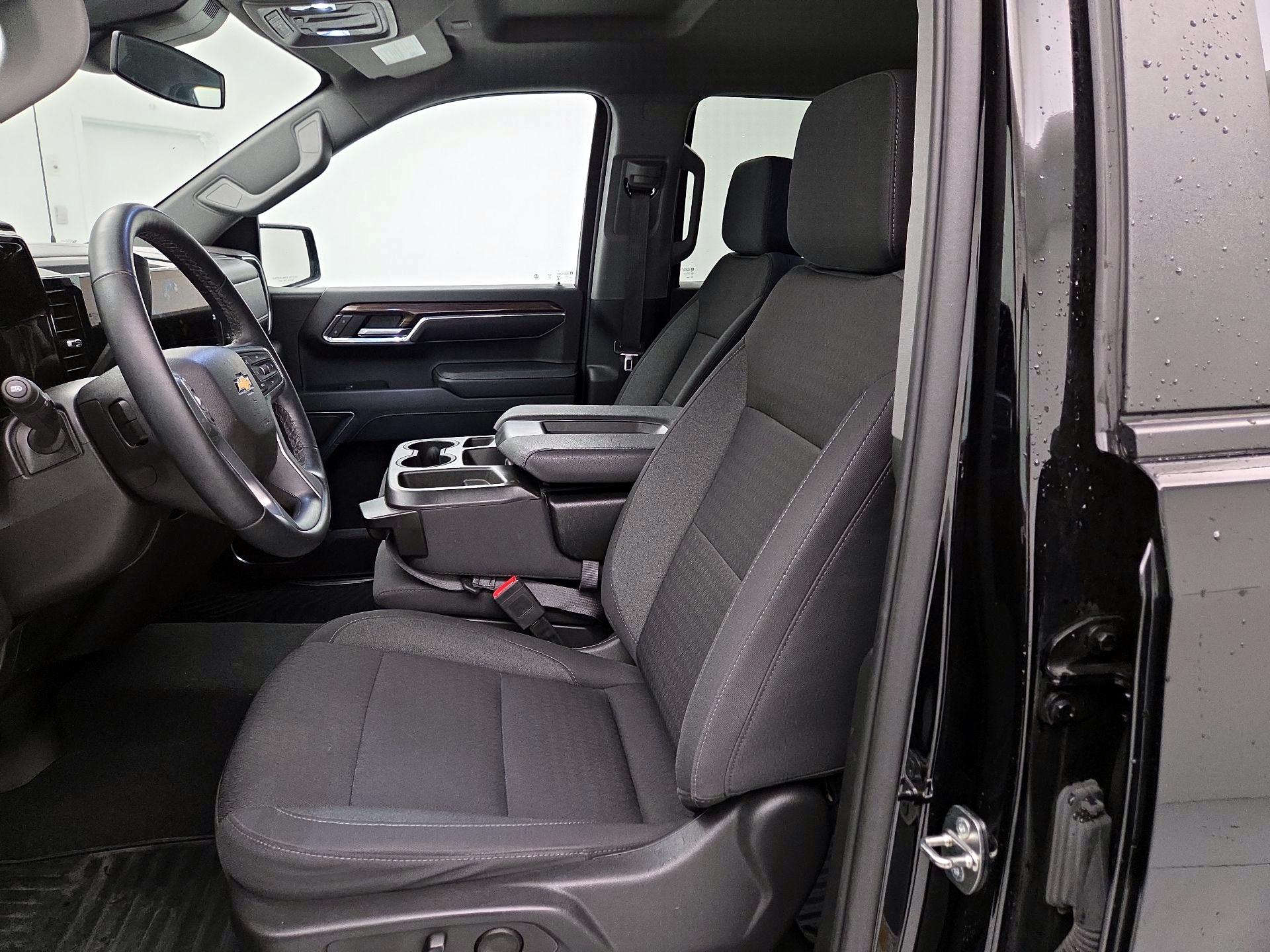 Thumbnail: 2023 Chevrolet Silverado 1500 - 11
