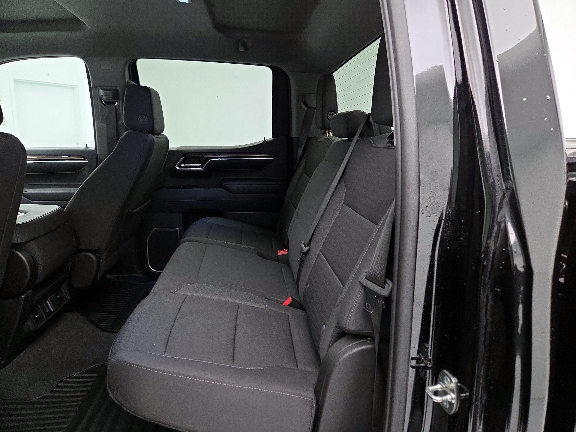 Thumbnail: 2023 Chevrolet Silverado 1500 - 19