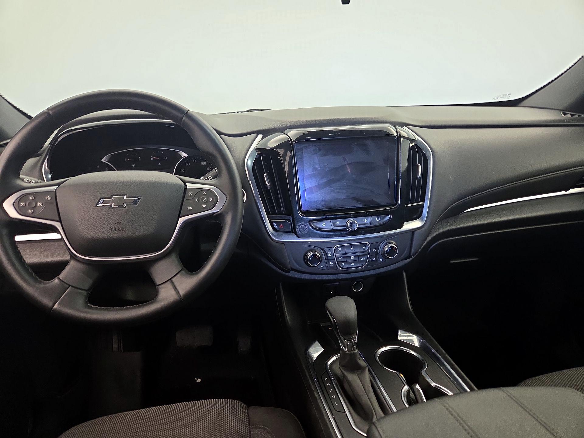 Thumbnail: 2023 Chevrolet Traverse - 9