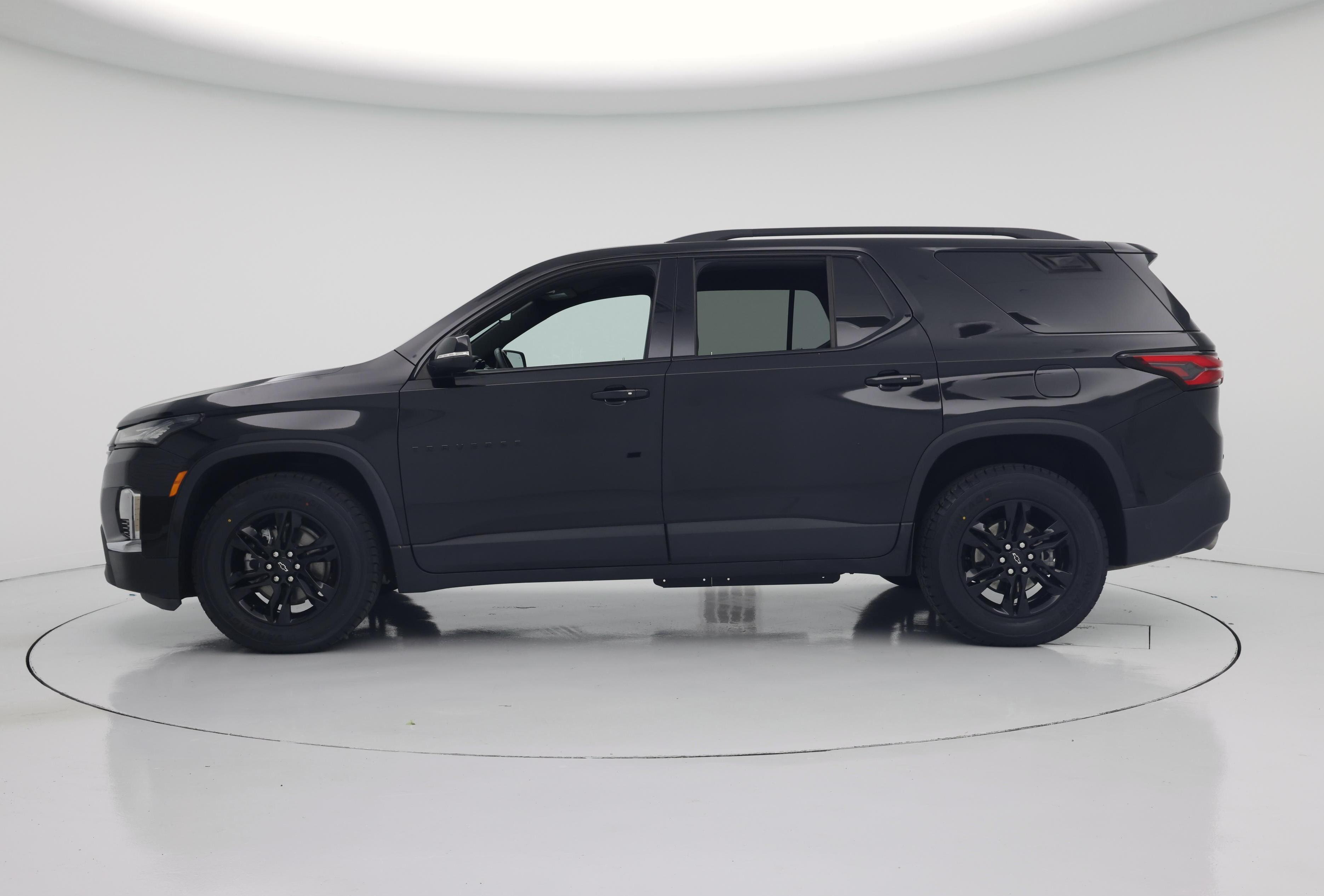 Thumbnail: 2023 Chevrolet Traverse - 3