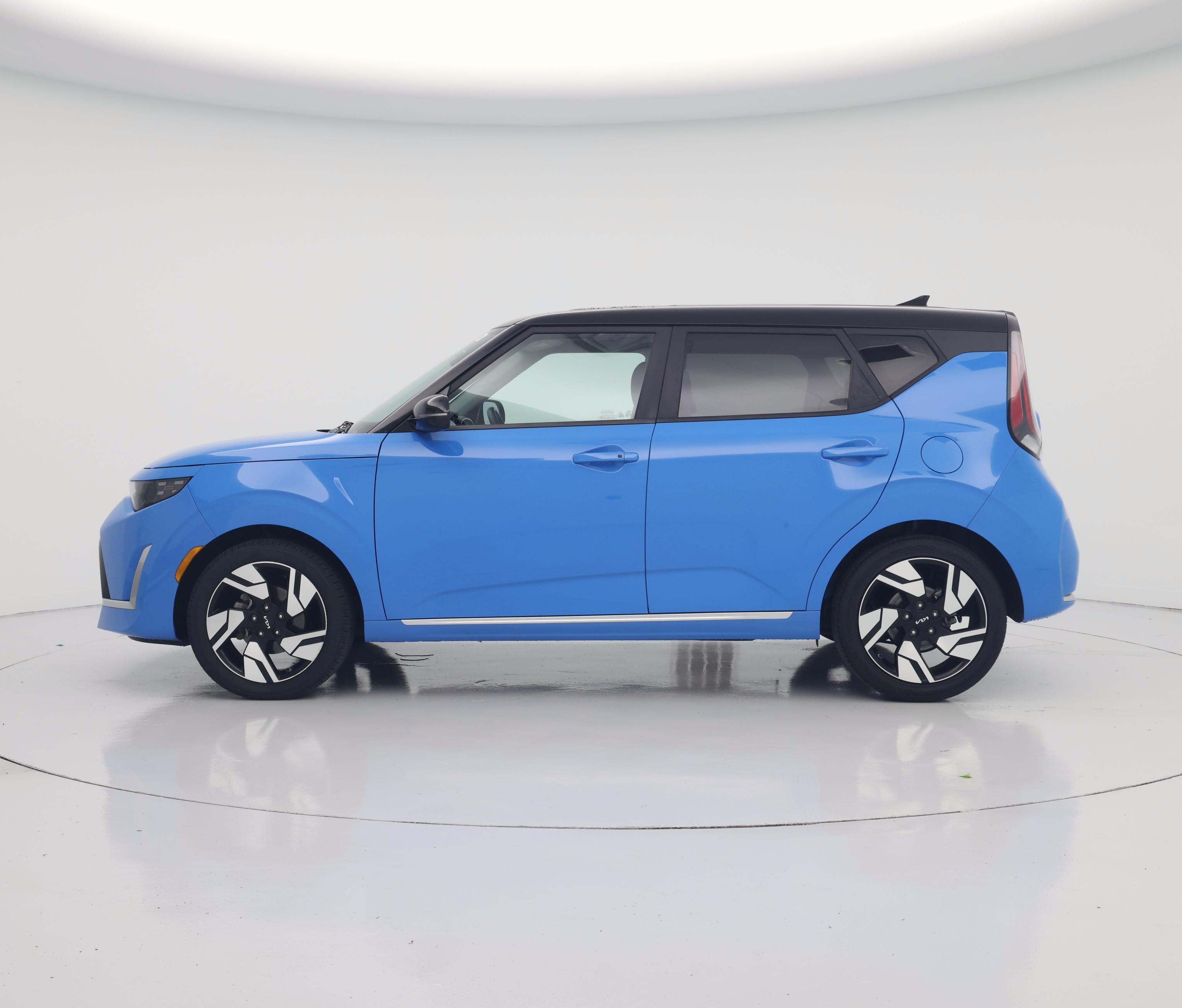 Thumbnail: 2023 Kia Soul - 3