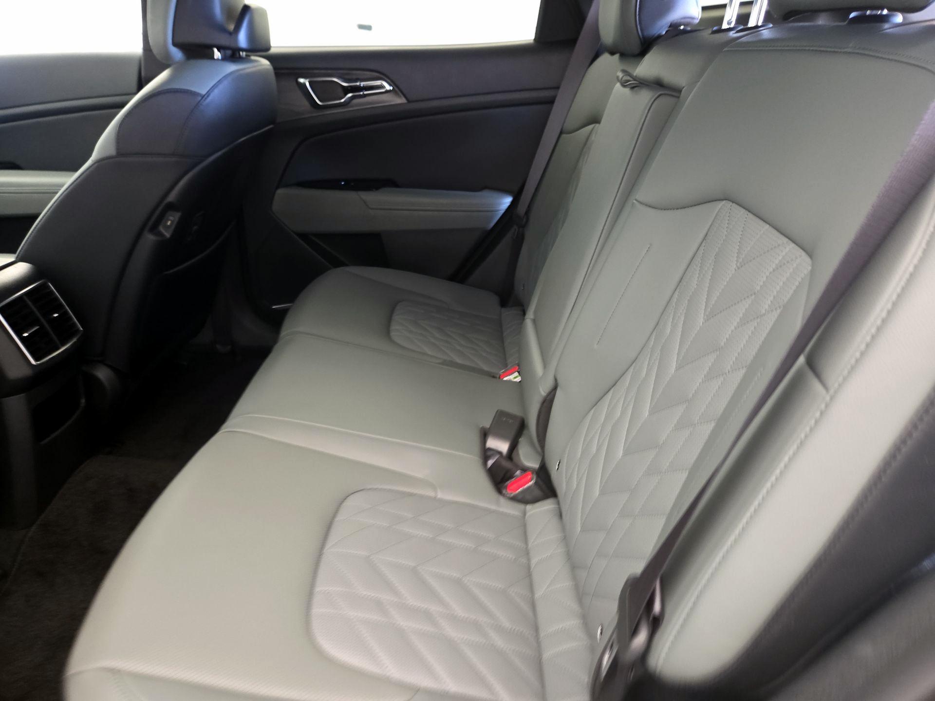Thumbnail: 2023 Kia Sportage - 20