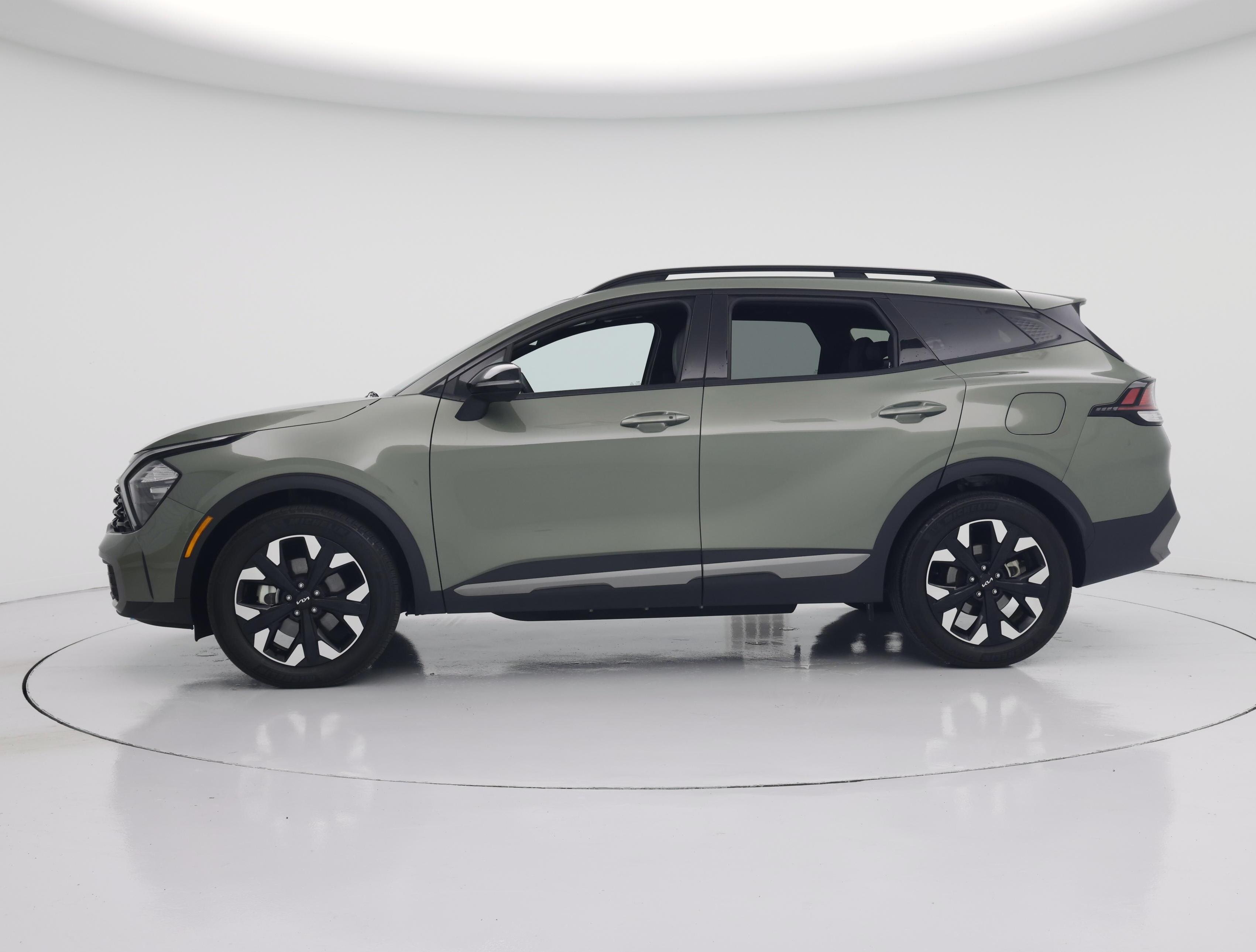 Thumbnail: 2023 Kia Sportage - 3