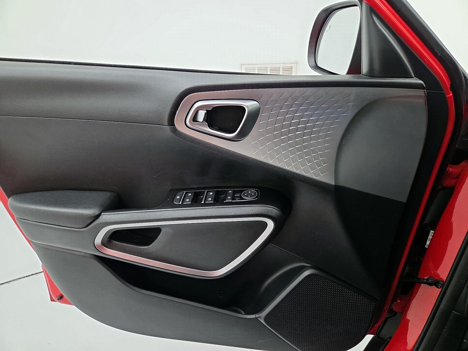 Thumbnail: 2023 Kia Soul - 12
