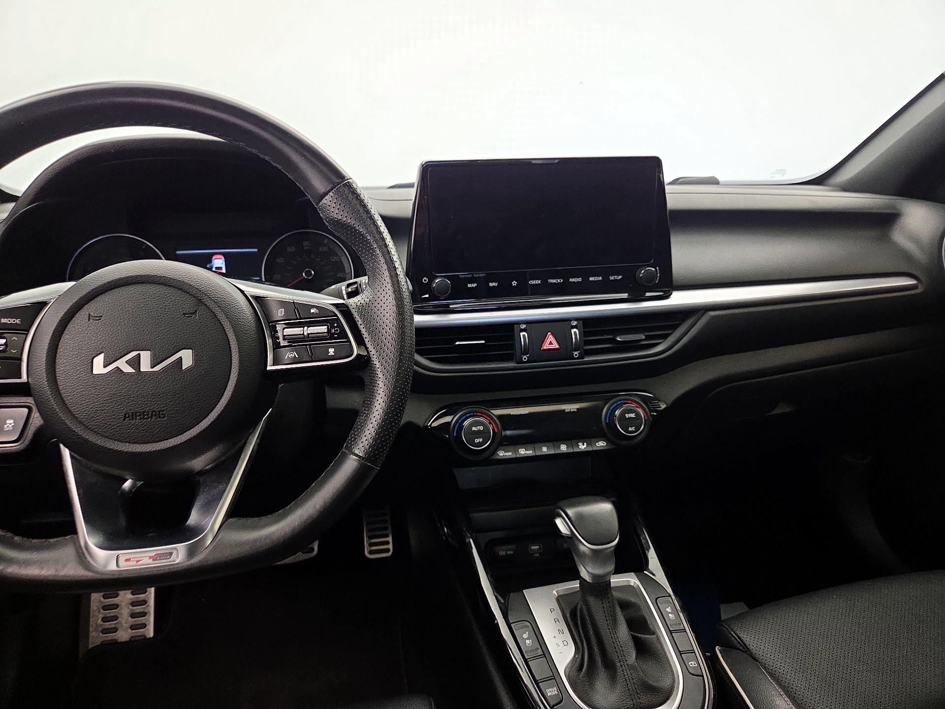 Thumbnail: 2023 Kia Forte - 9