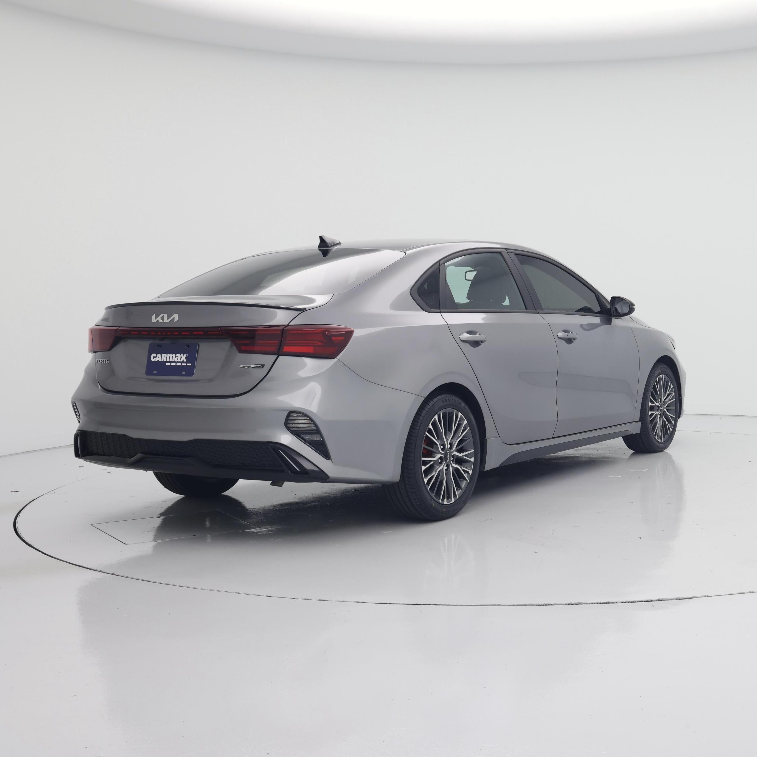 Thumbnail: 2023 Kia Forte - 8