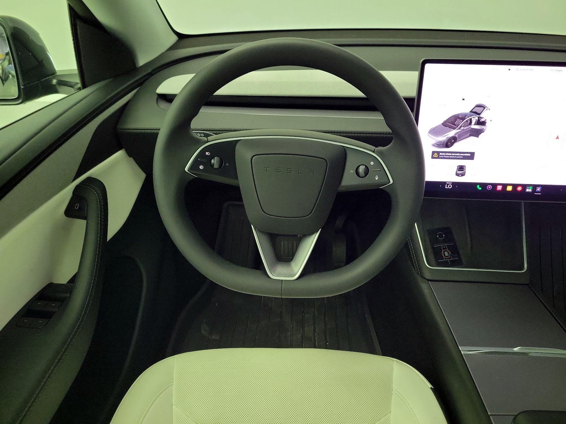 Thumbnail: 2026 Tesla Model Y - 10