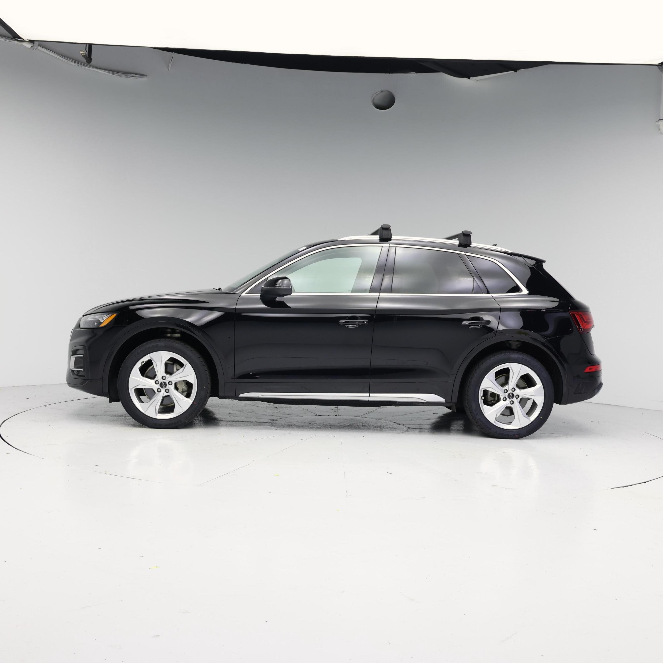 Thumbnail: 2021 Audi Q5 - 3