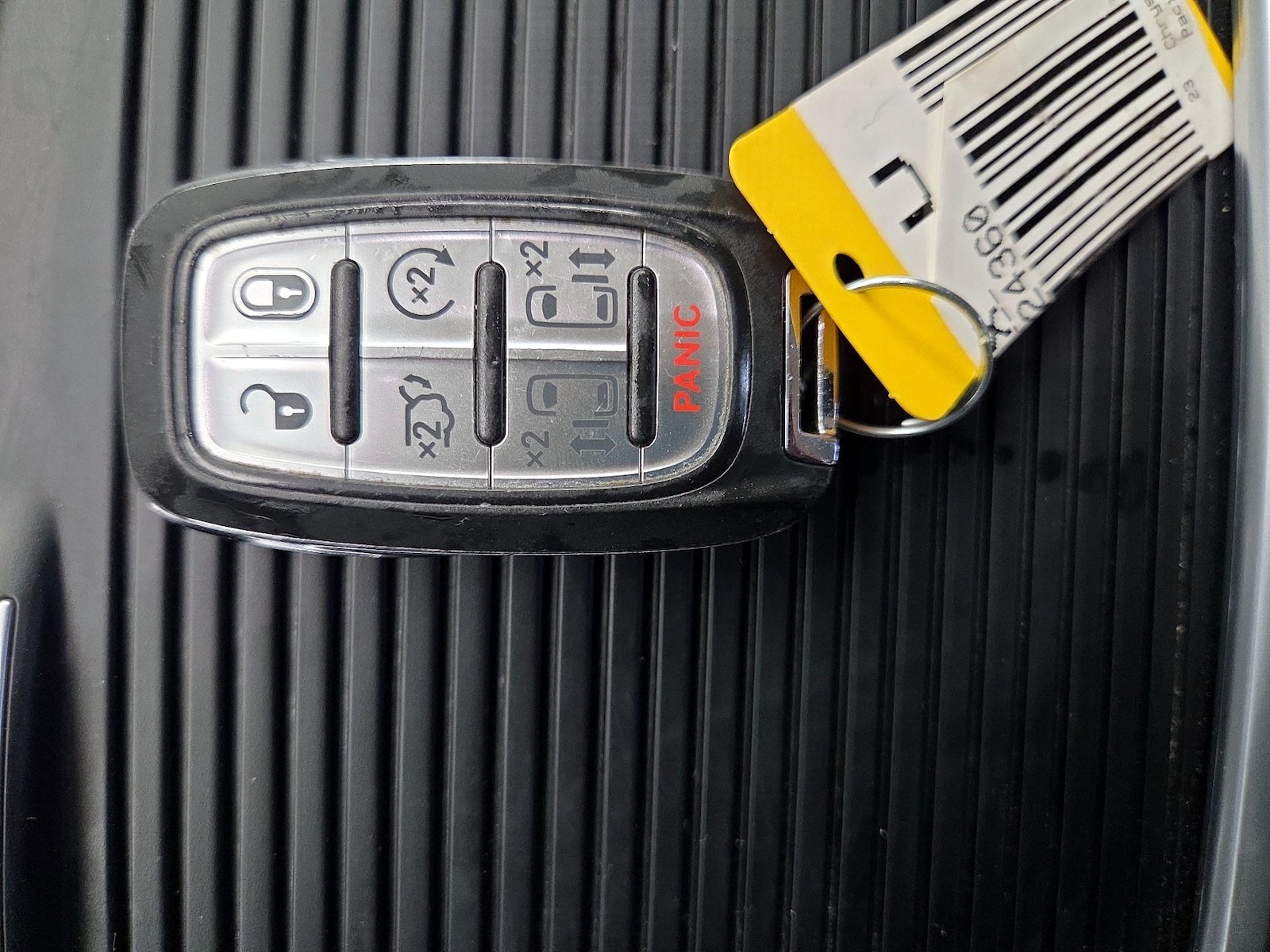 2023 Chrysler Pacifica Touring L - Photo 24