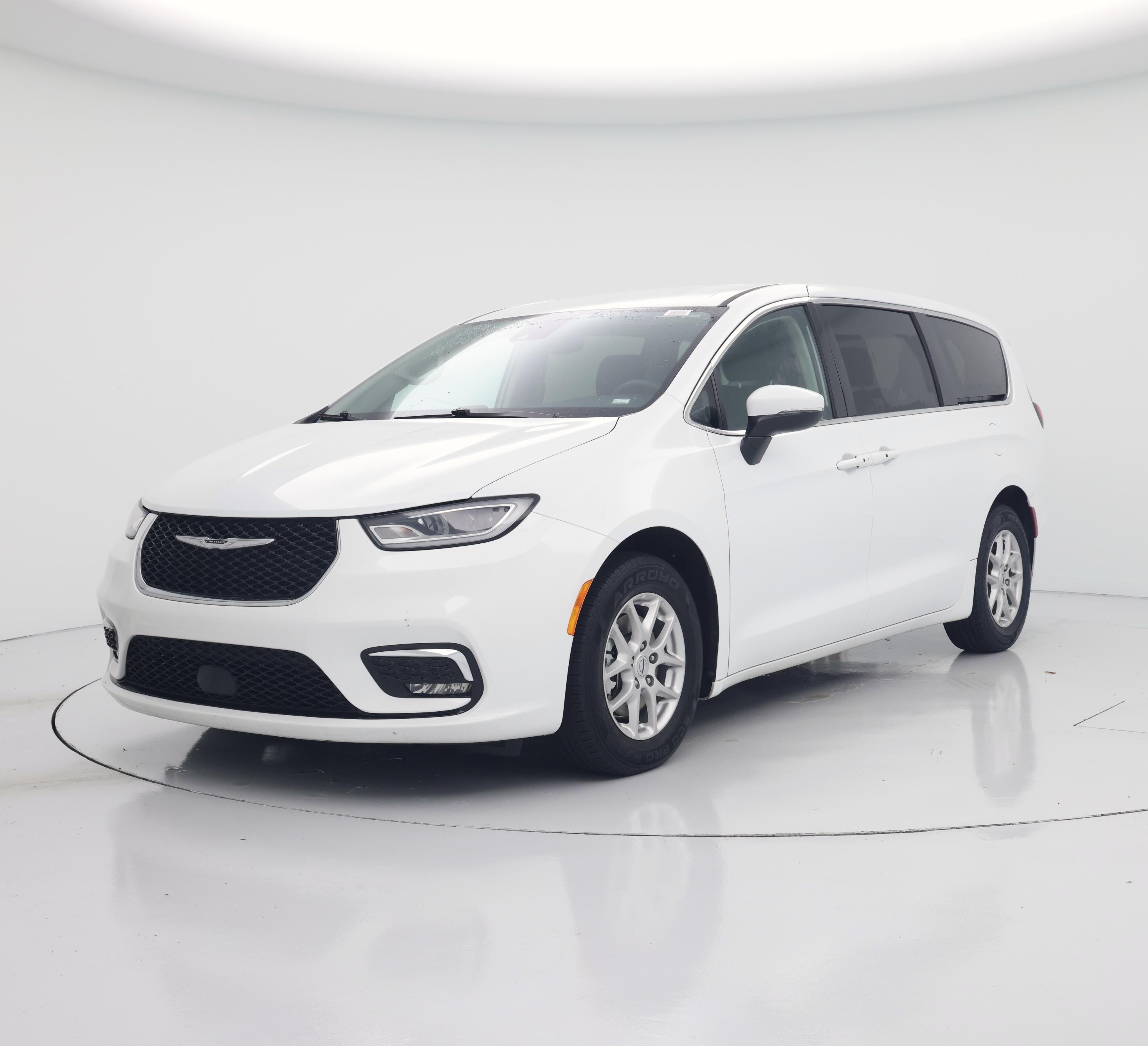 Thumbnail: 2023 Chrysler Pacifica - 4