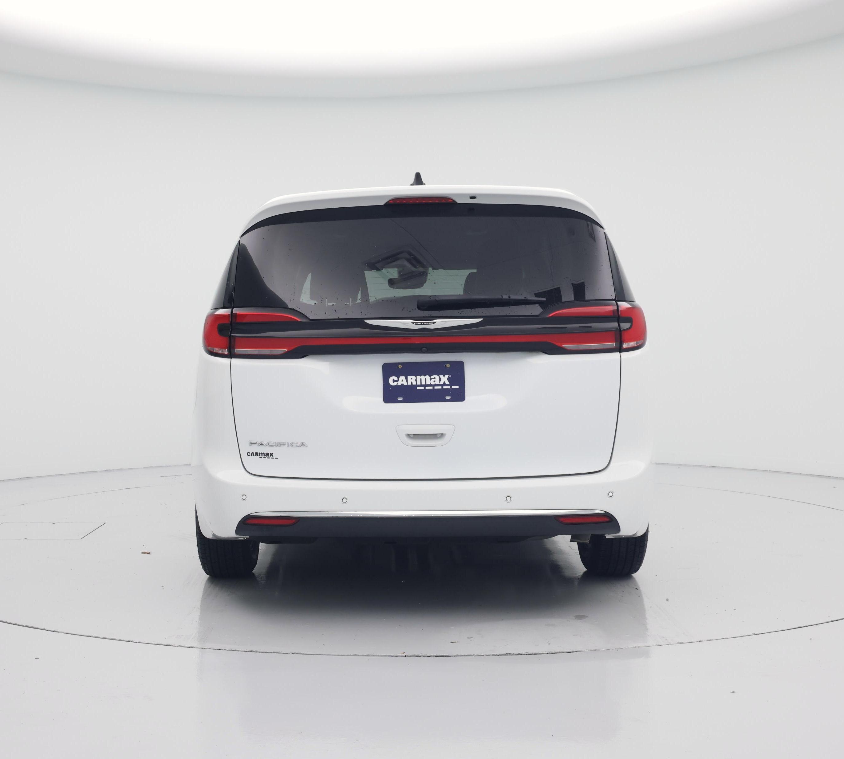 Thumbnail: 2023 Chrysler Pacifica - 6