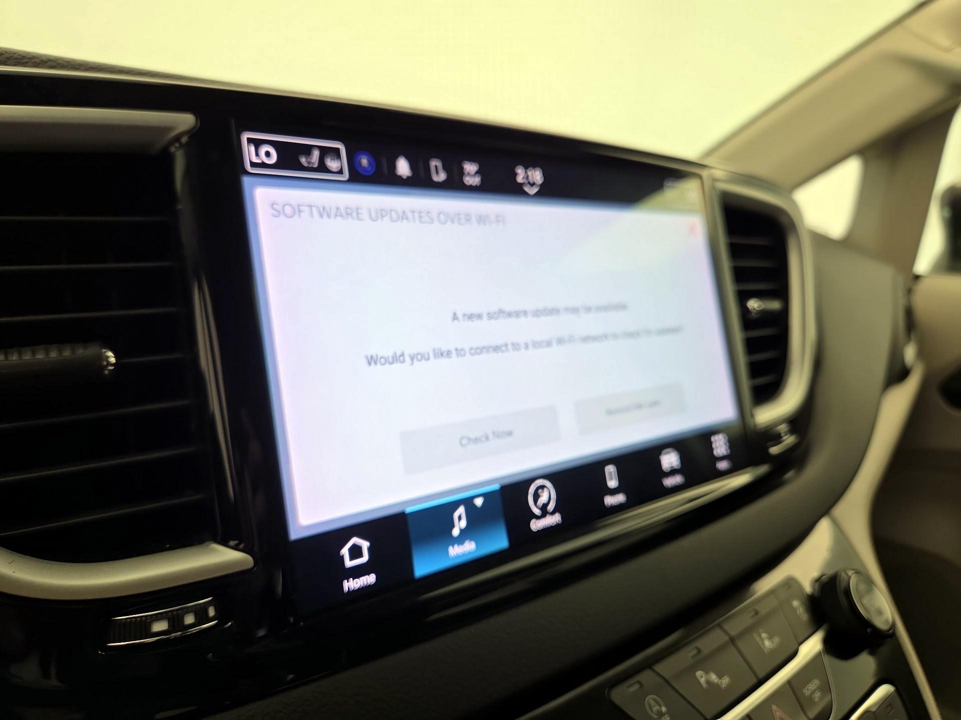 Thumbnail: 2023 Chrysler Pacifica - 15