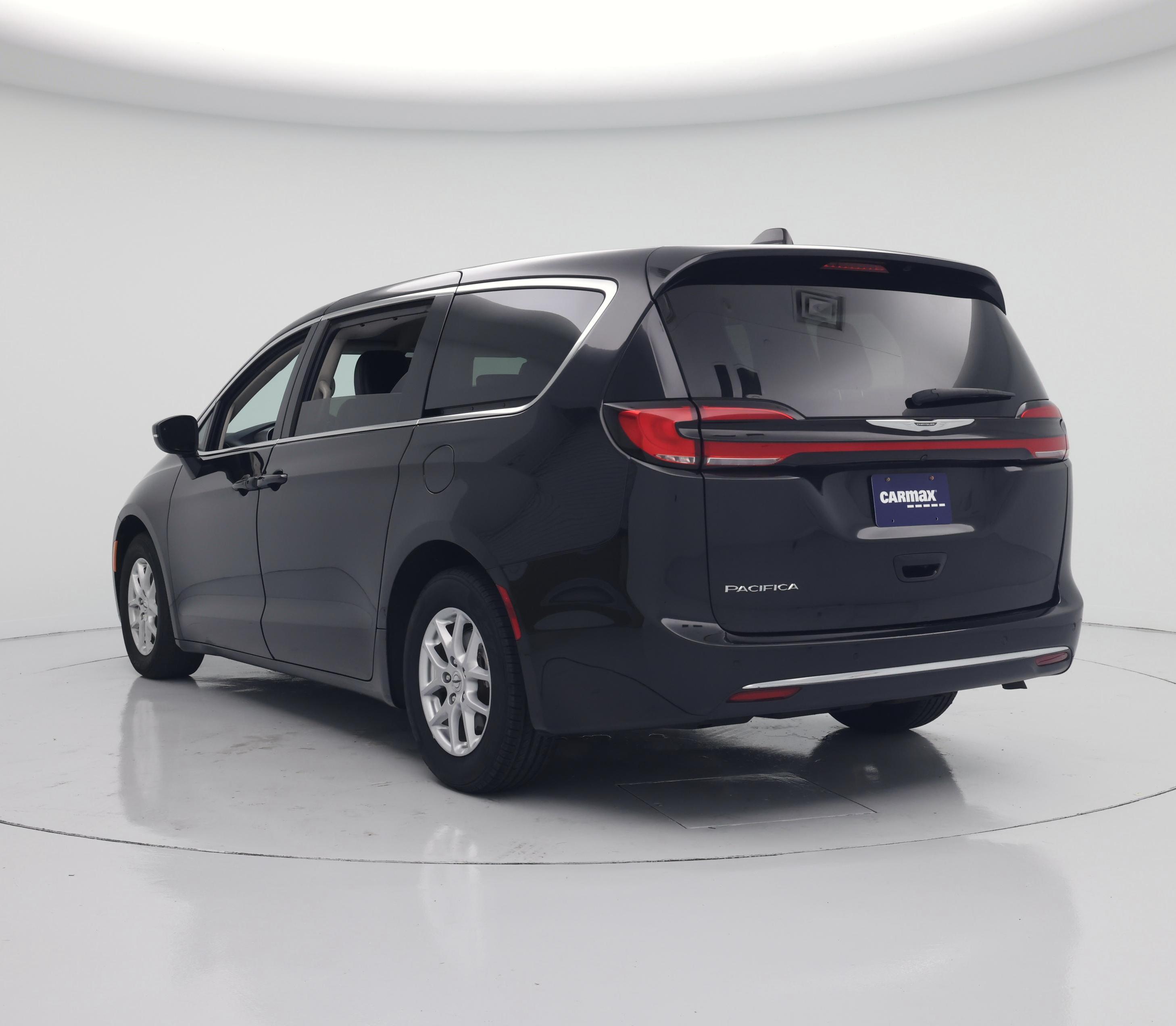 Thumbnail: 2023 Chrysler Pacifica - 2